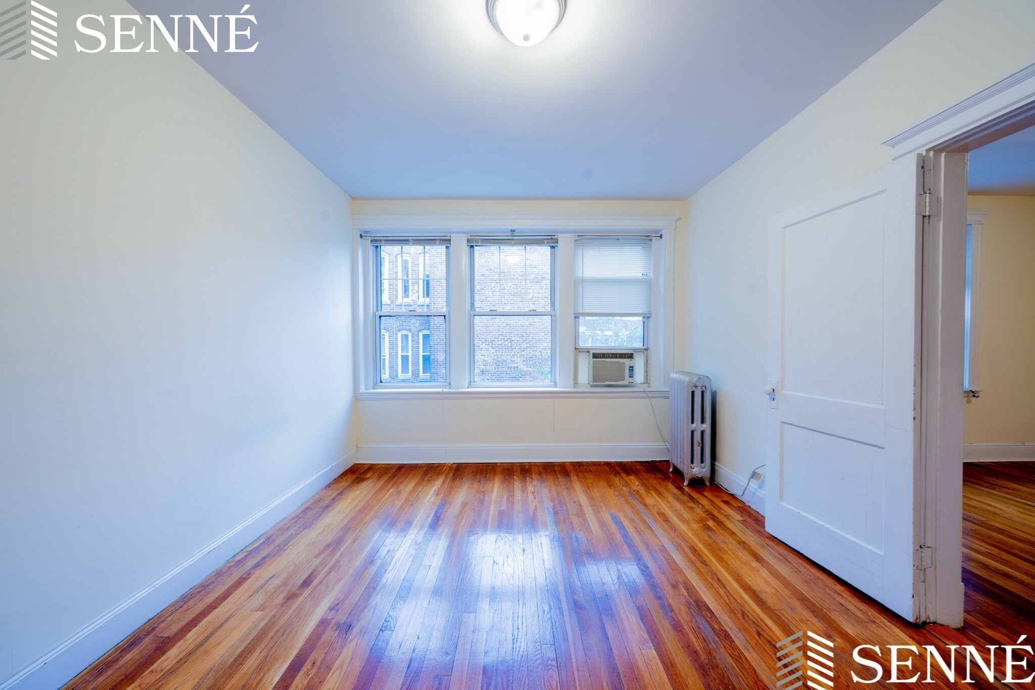 333 Harvard # 9 Property Photo 4