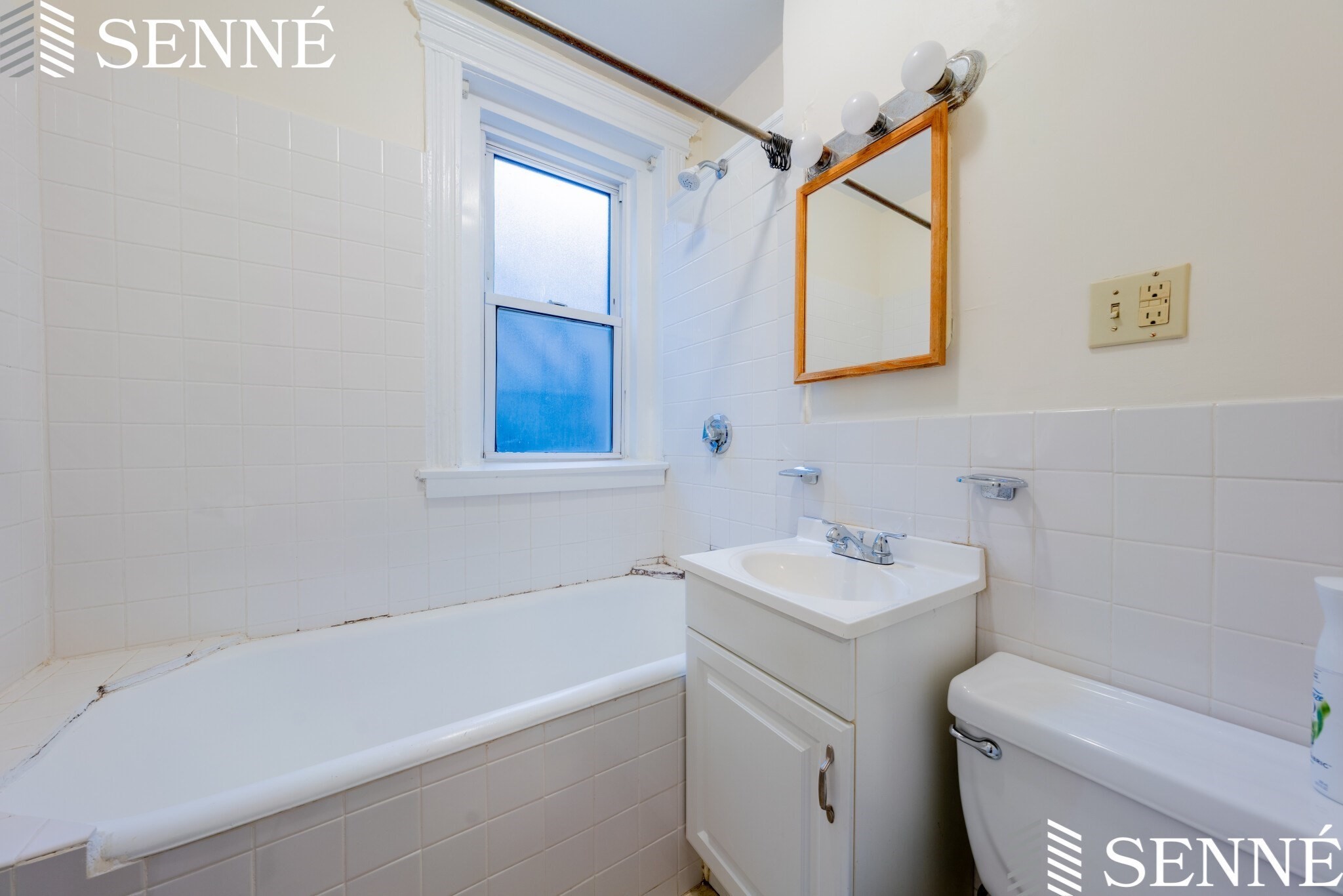 333 Harvard # 9 Property Photo 7