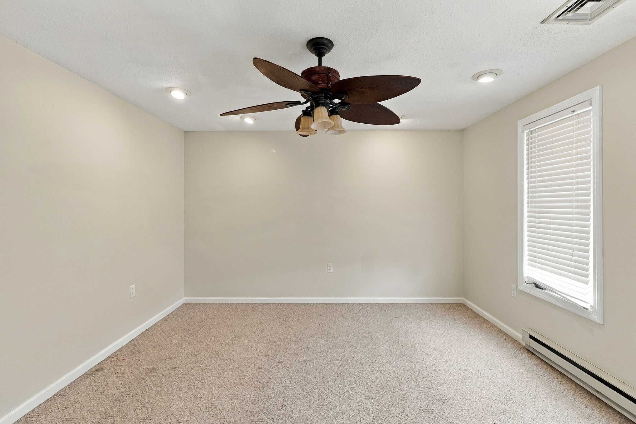 835 Mount Hope St # 22 Property Photo 18