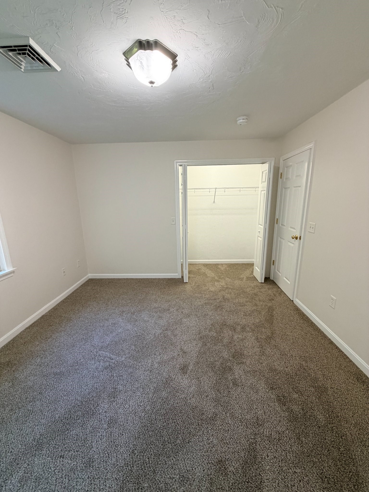 21 Zain Cir # 11 Property Photo 18