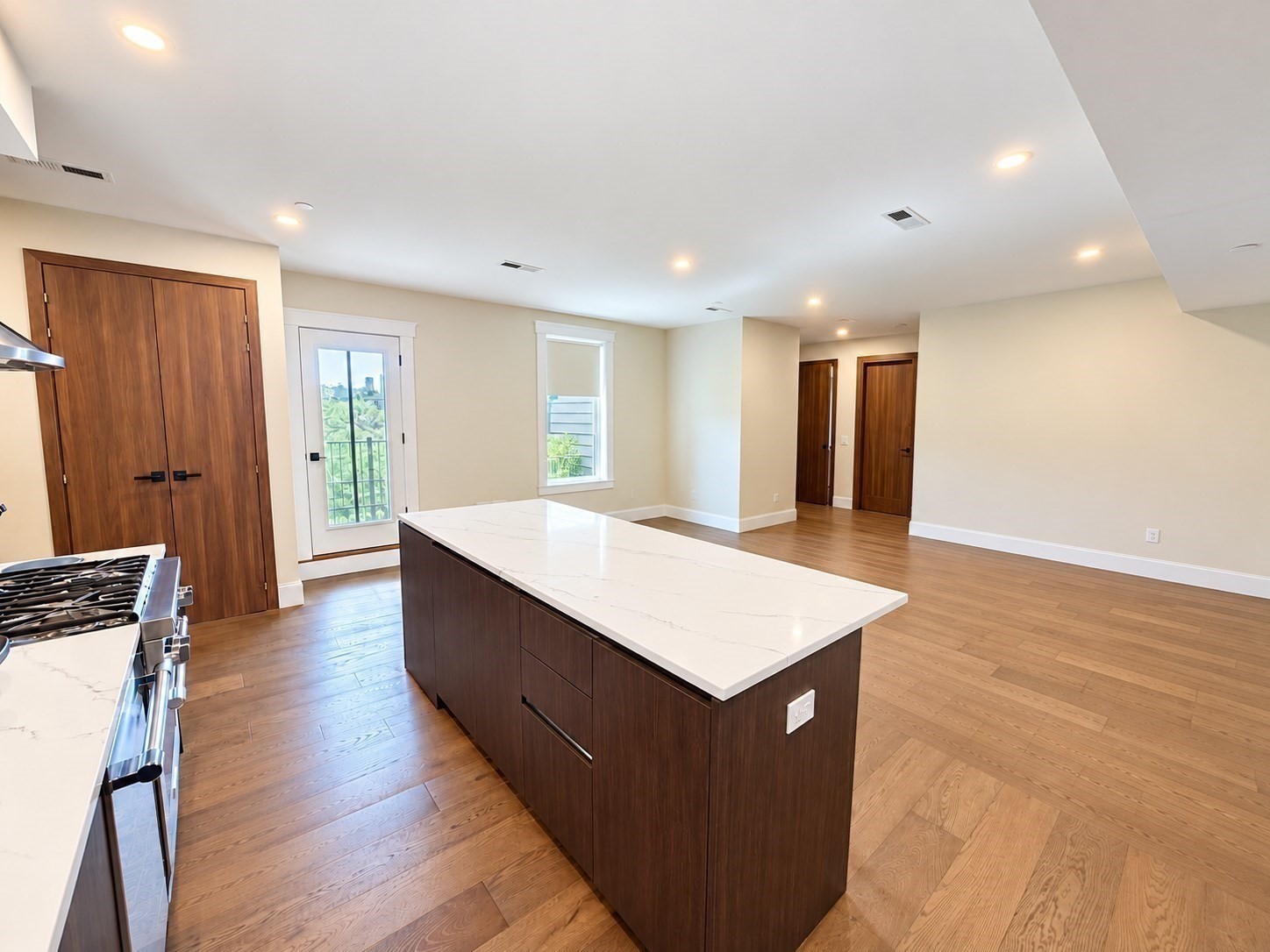 270 Paris Street # 2 Property Photo 1