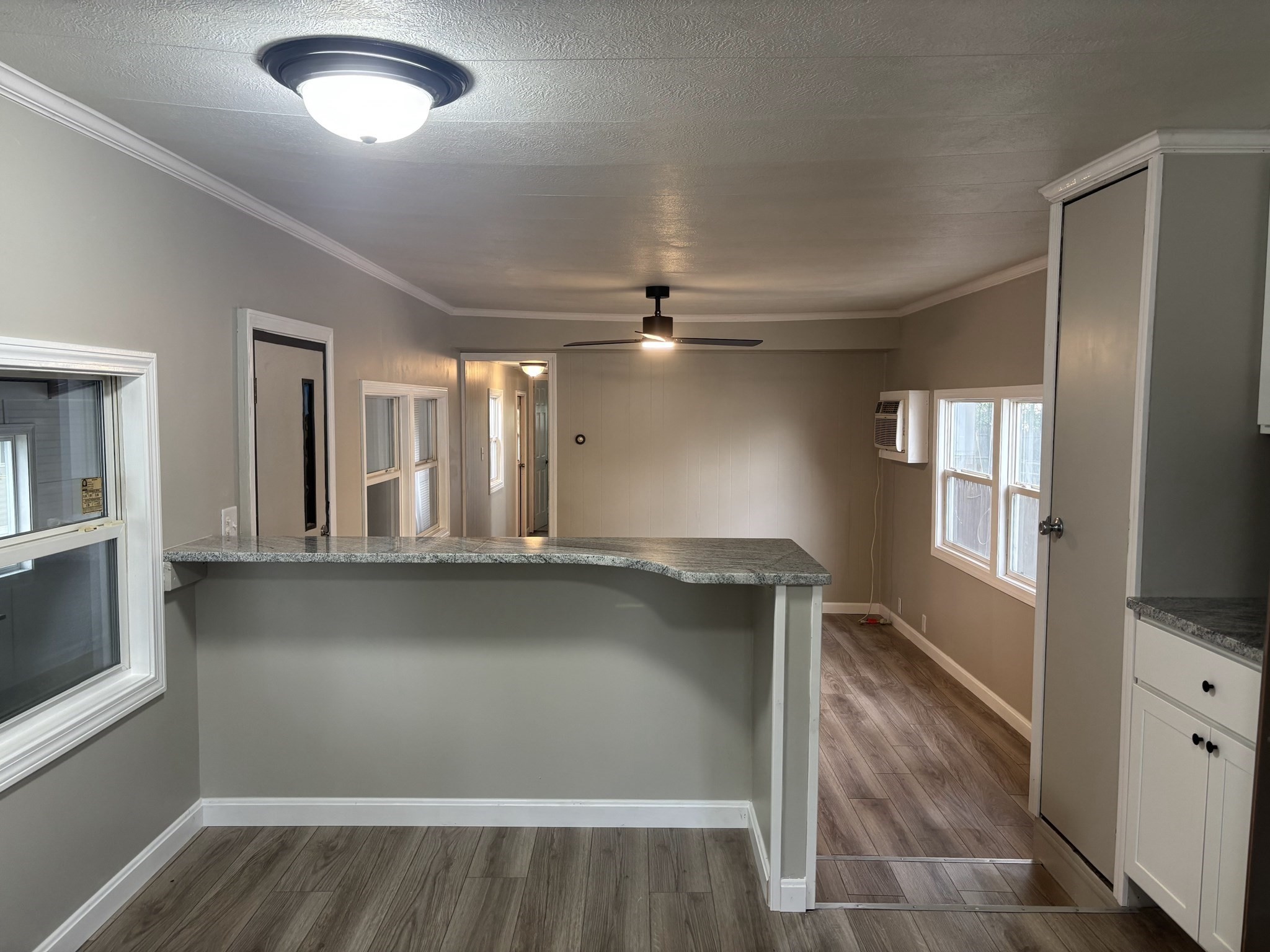 1346 Newport Ave # B17 Property Photo 7