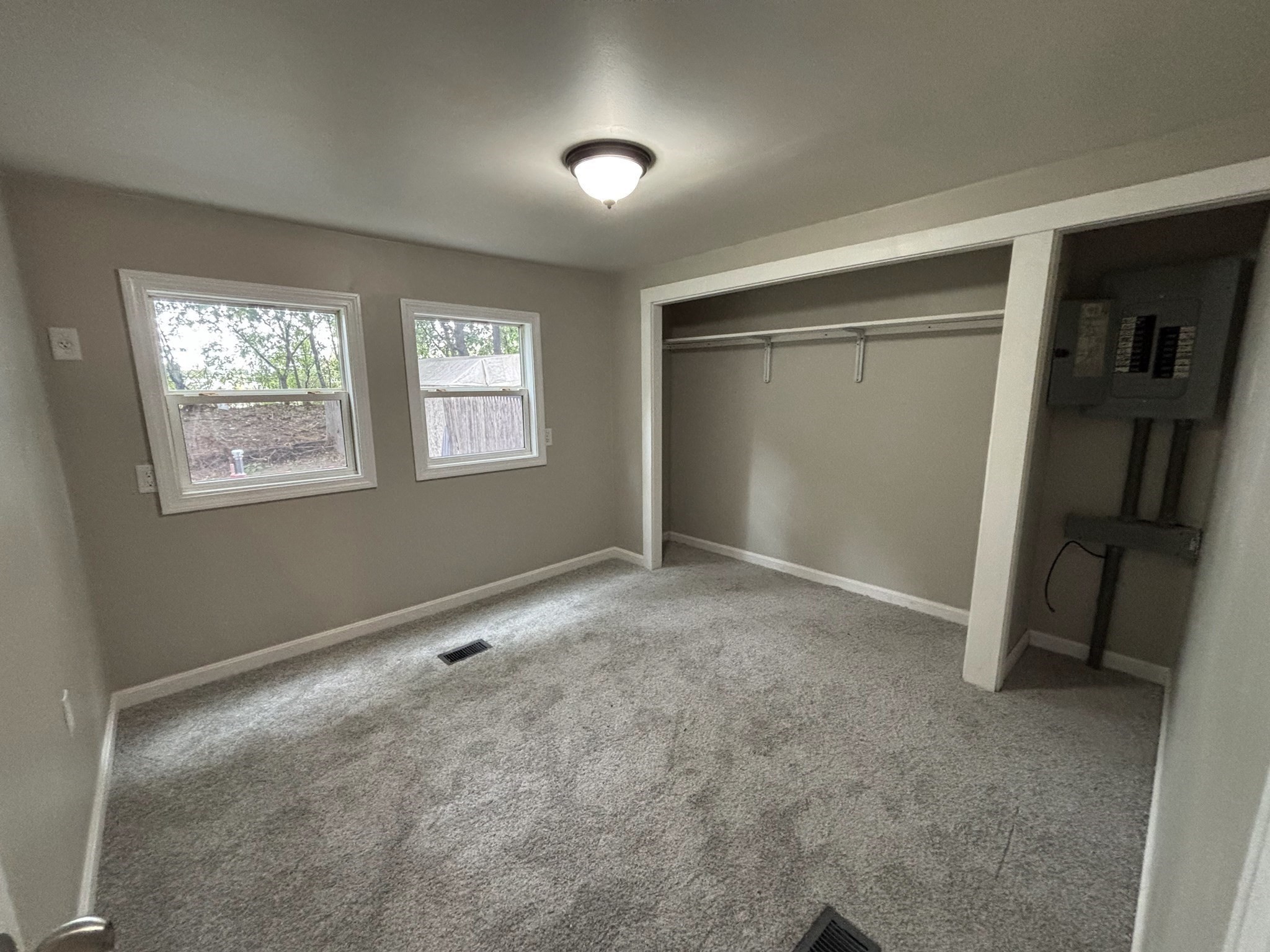 1346 Newport Ave # B17 Property Photo 16