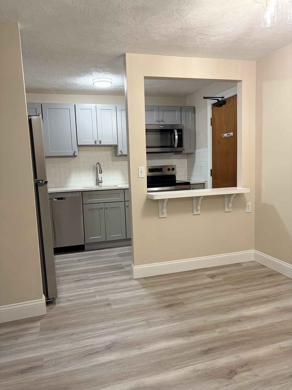 23 Davis # B12 Property Photo 1