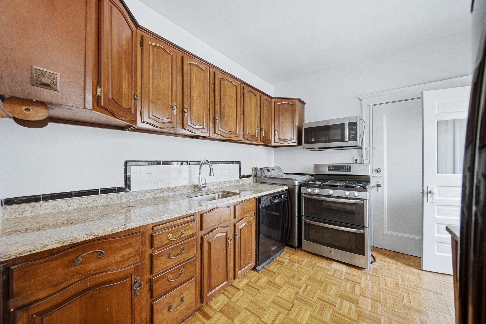 413 Washington Street # 4 Property Photo 10