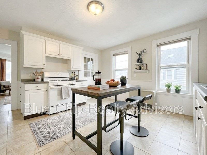 23 Taylor Street # 2 Property Photo 1