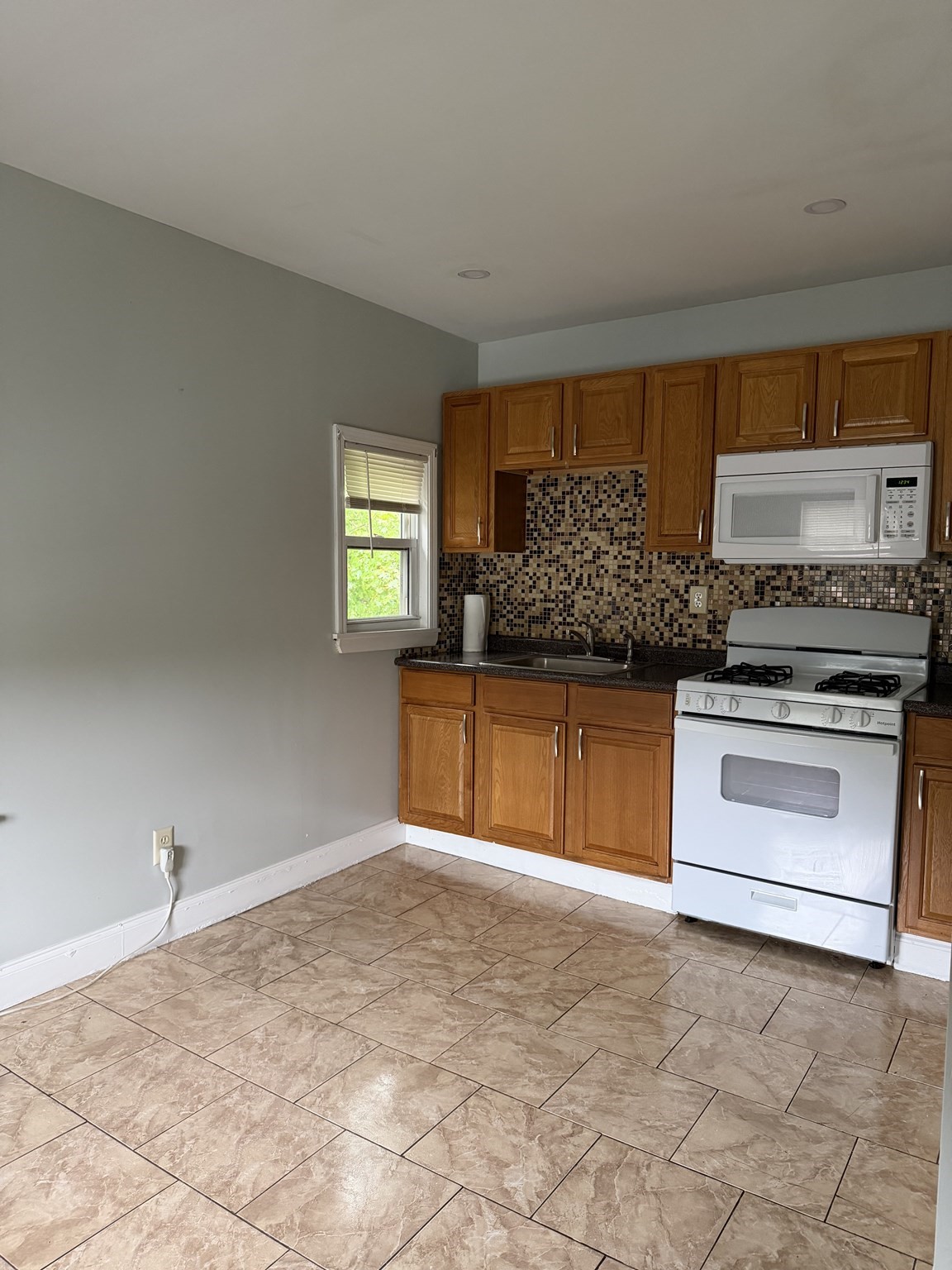 382 Green St Ext Property Photo 11