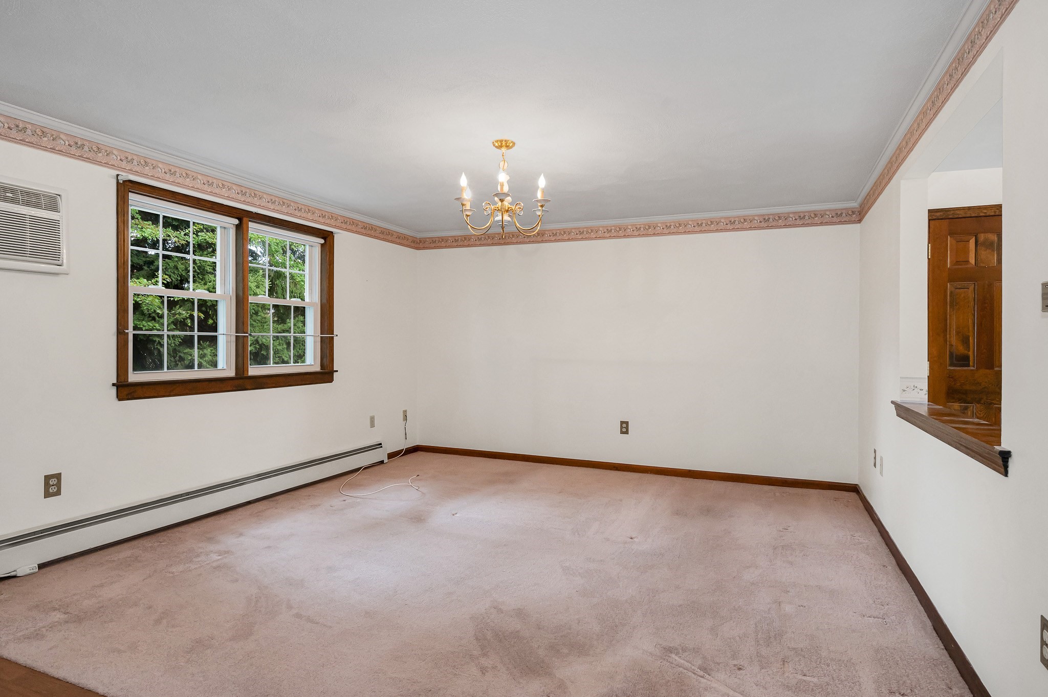 25 Oak St # D Property Photo 7