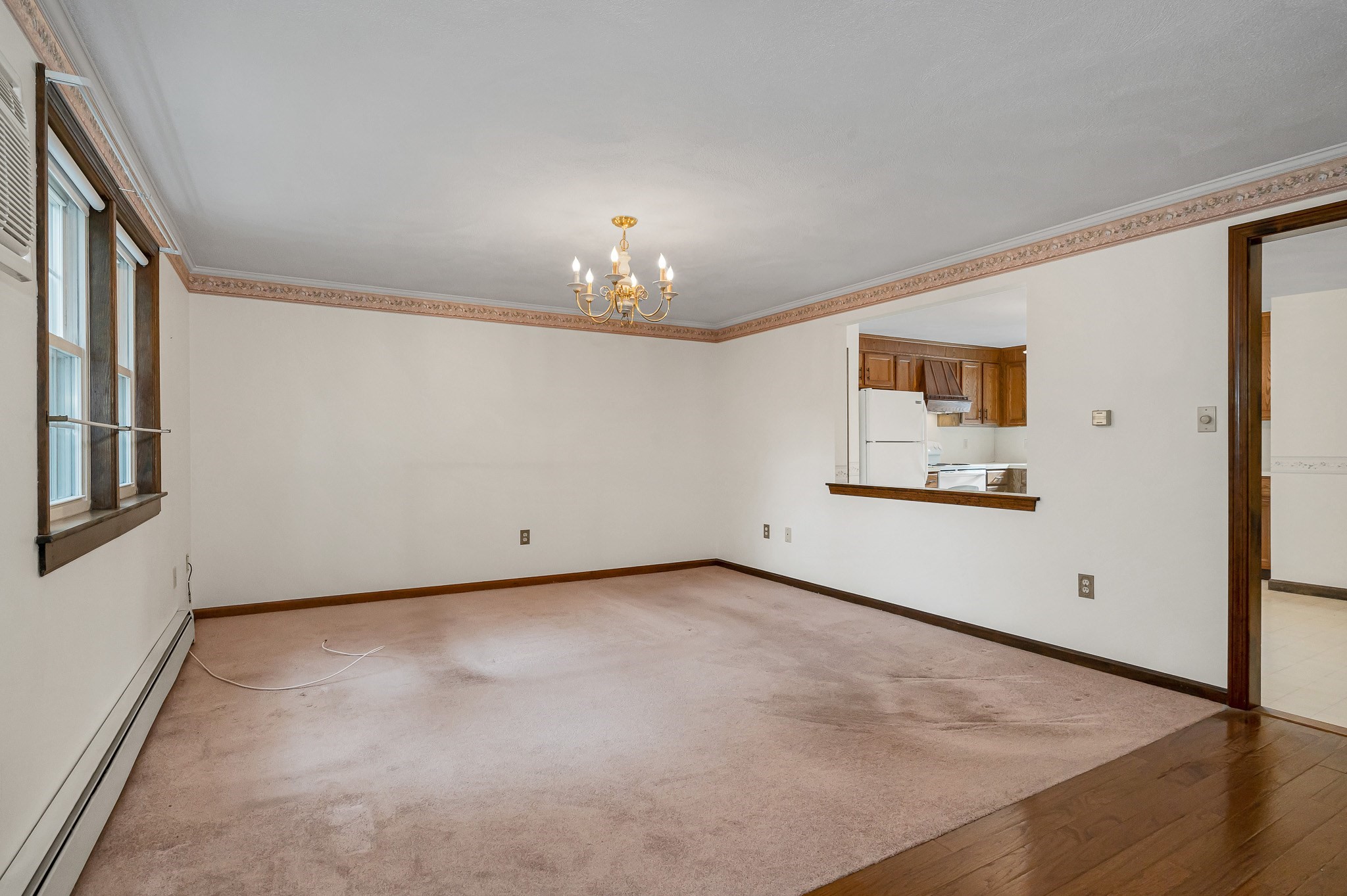 25 Oak St # D Property Photo 9
