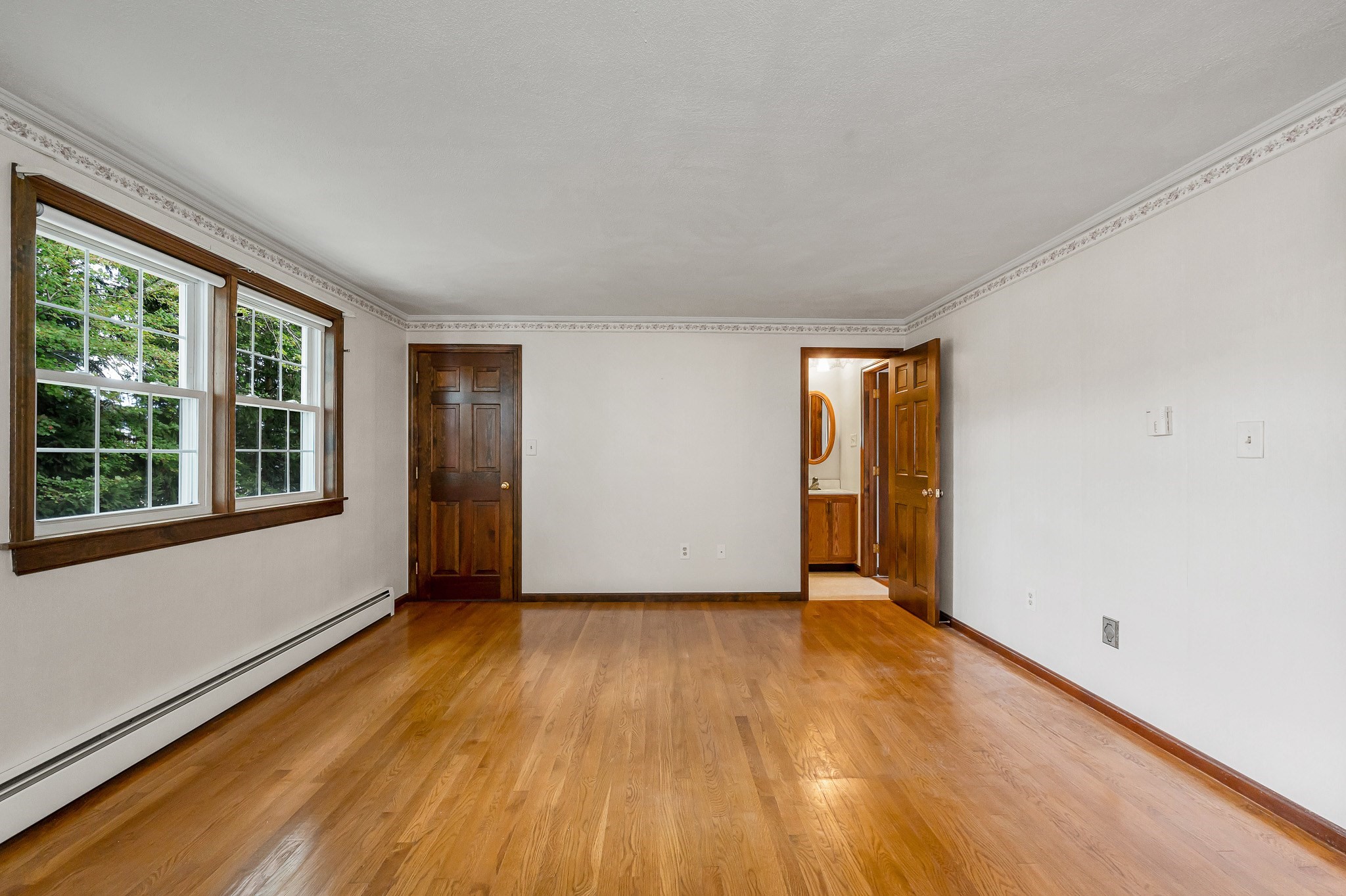 25 Oak St # D Property Photo 13