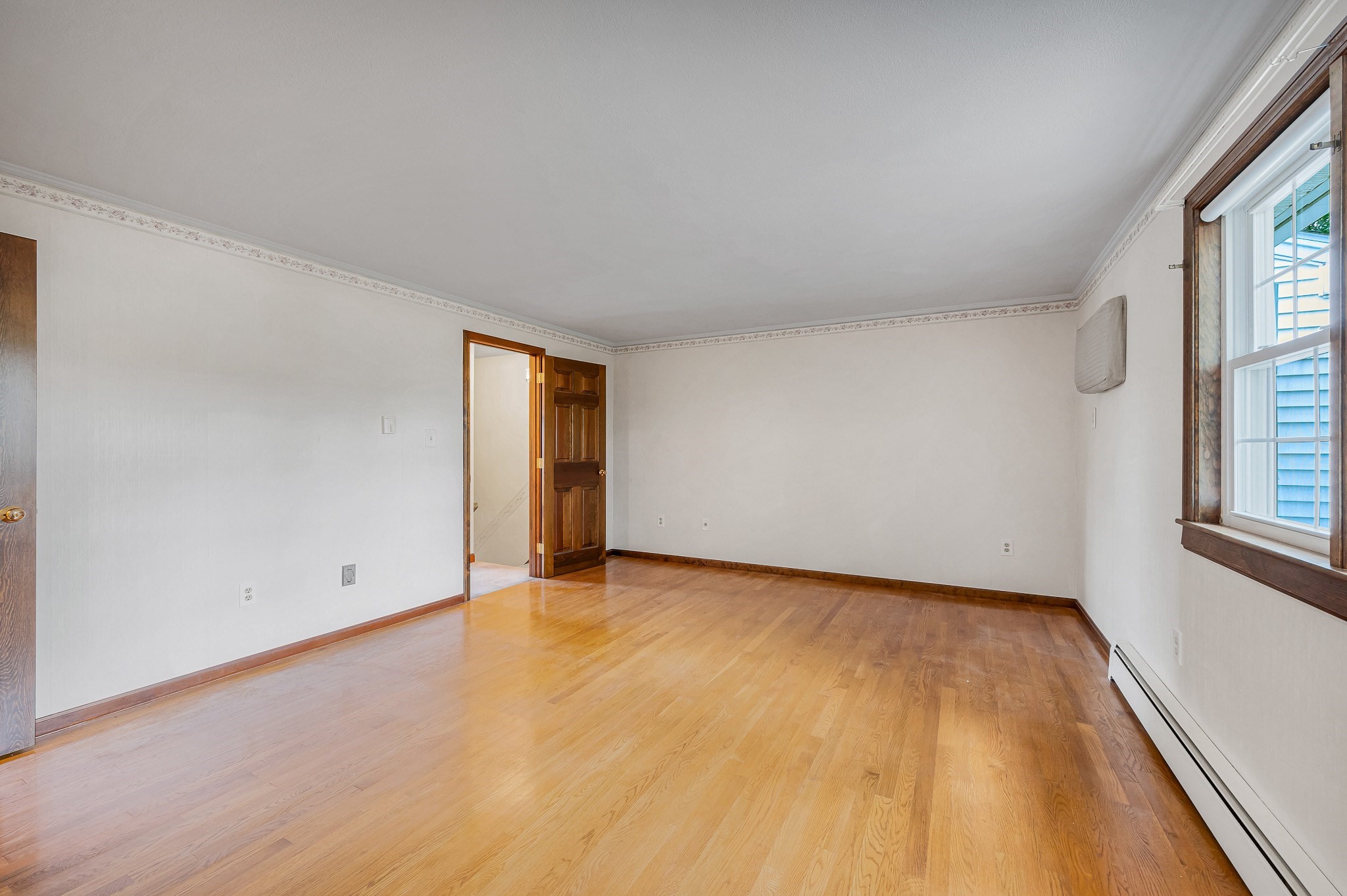 25 Oak St # D Property Photo 15