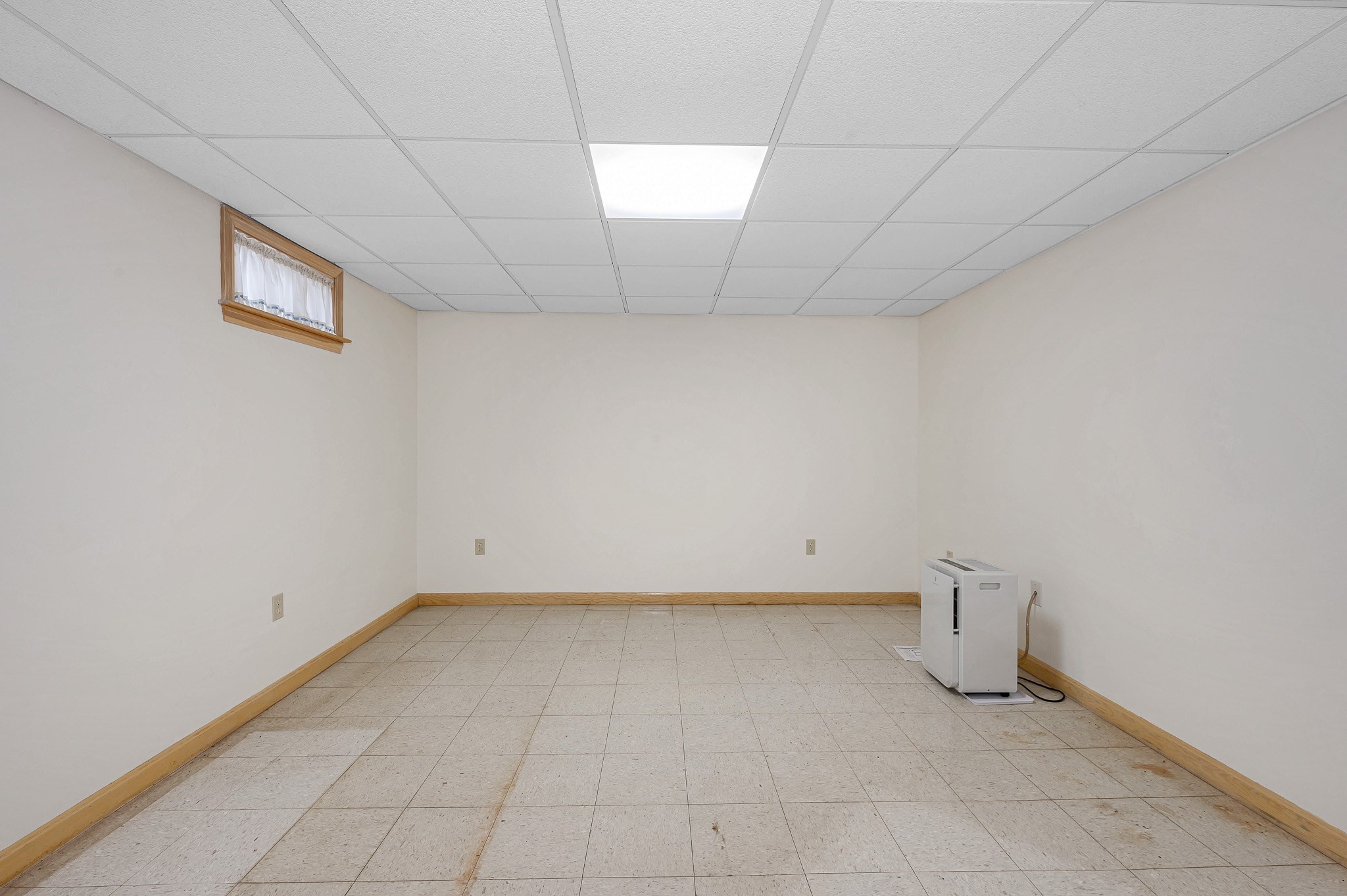 25 Oak St # D Property Photo 24