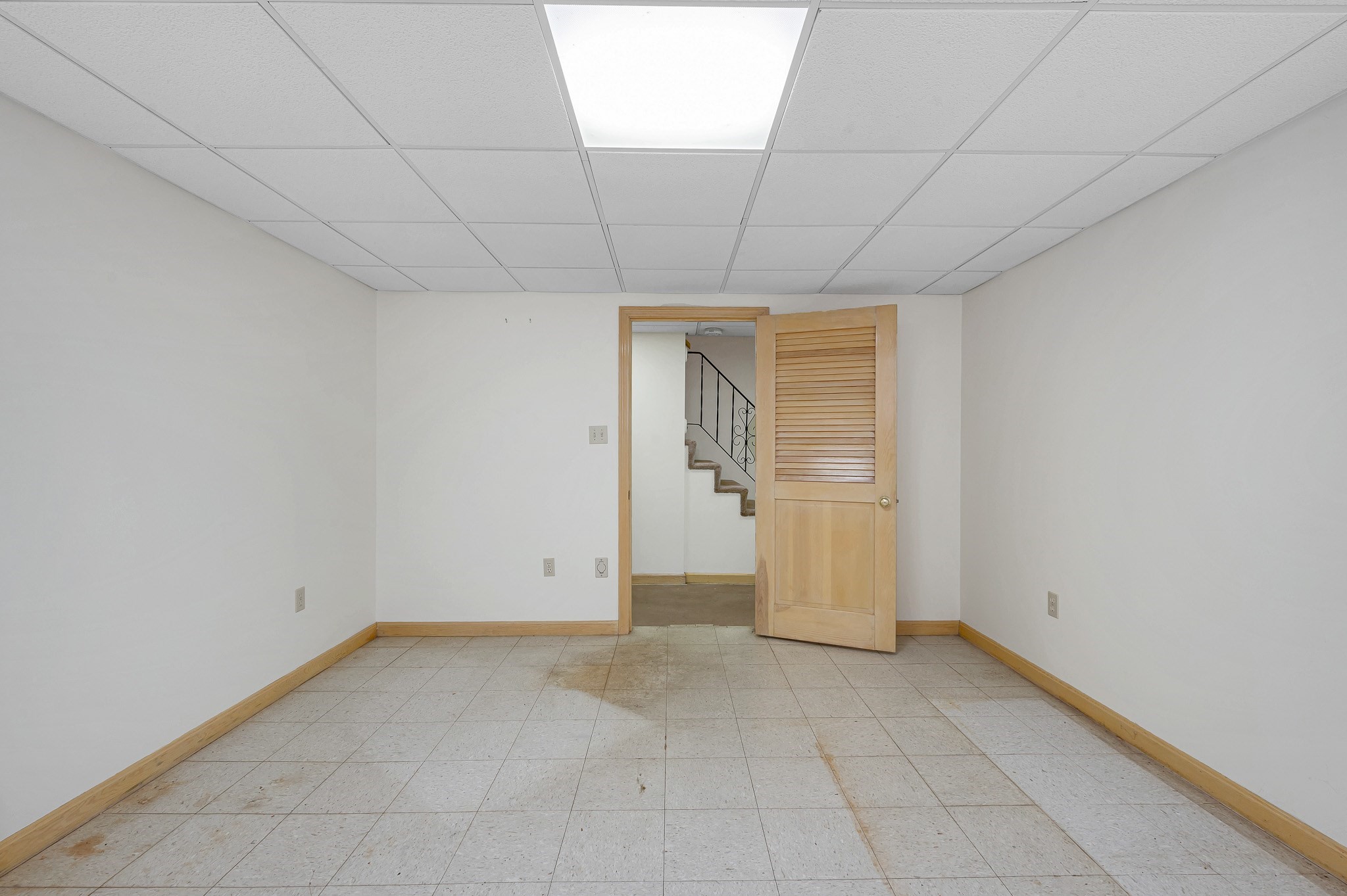 25 Oak St # D Property Photo 25