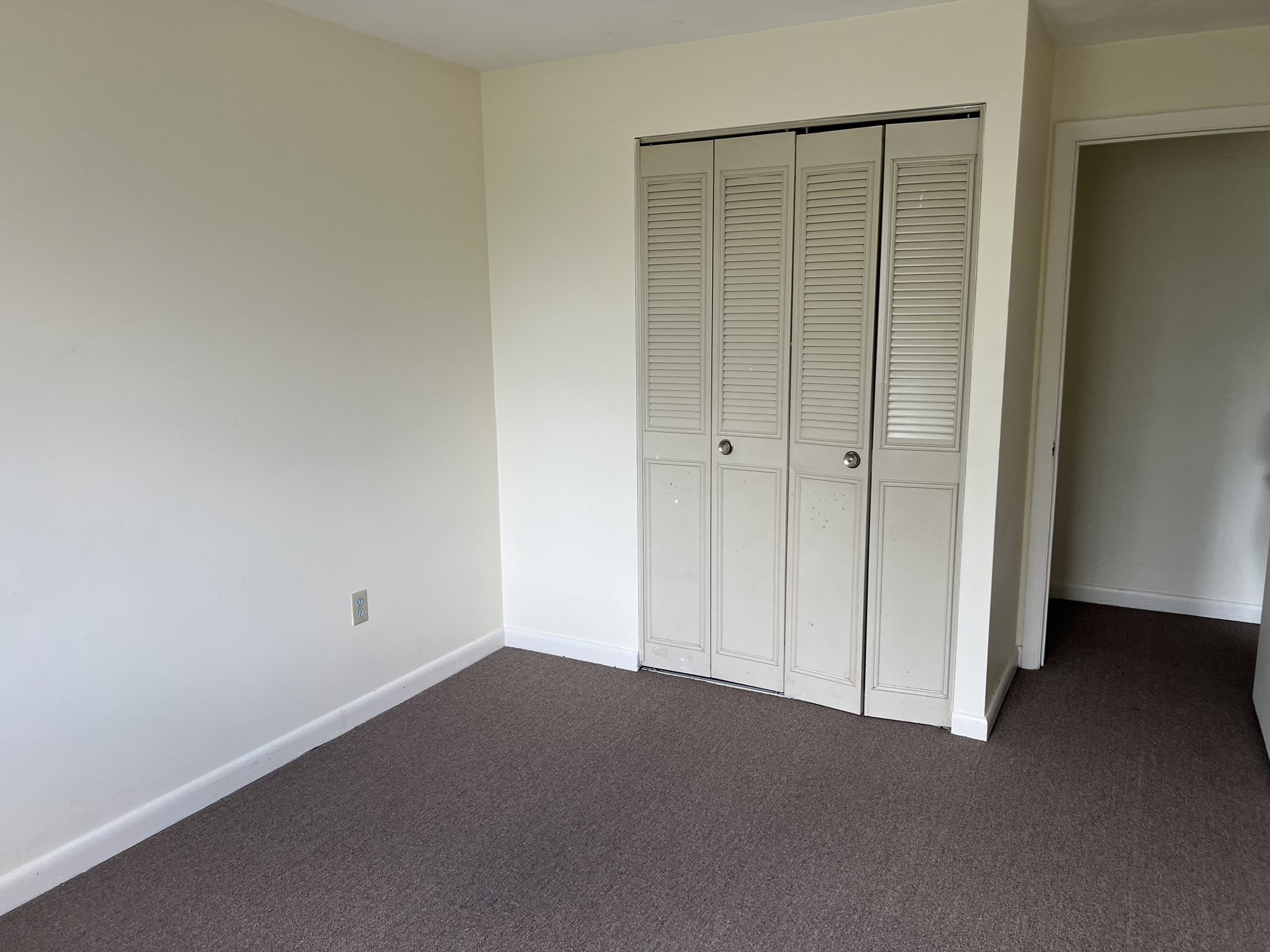 900 Governors Park # 22 Property Photo 10