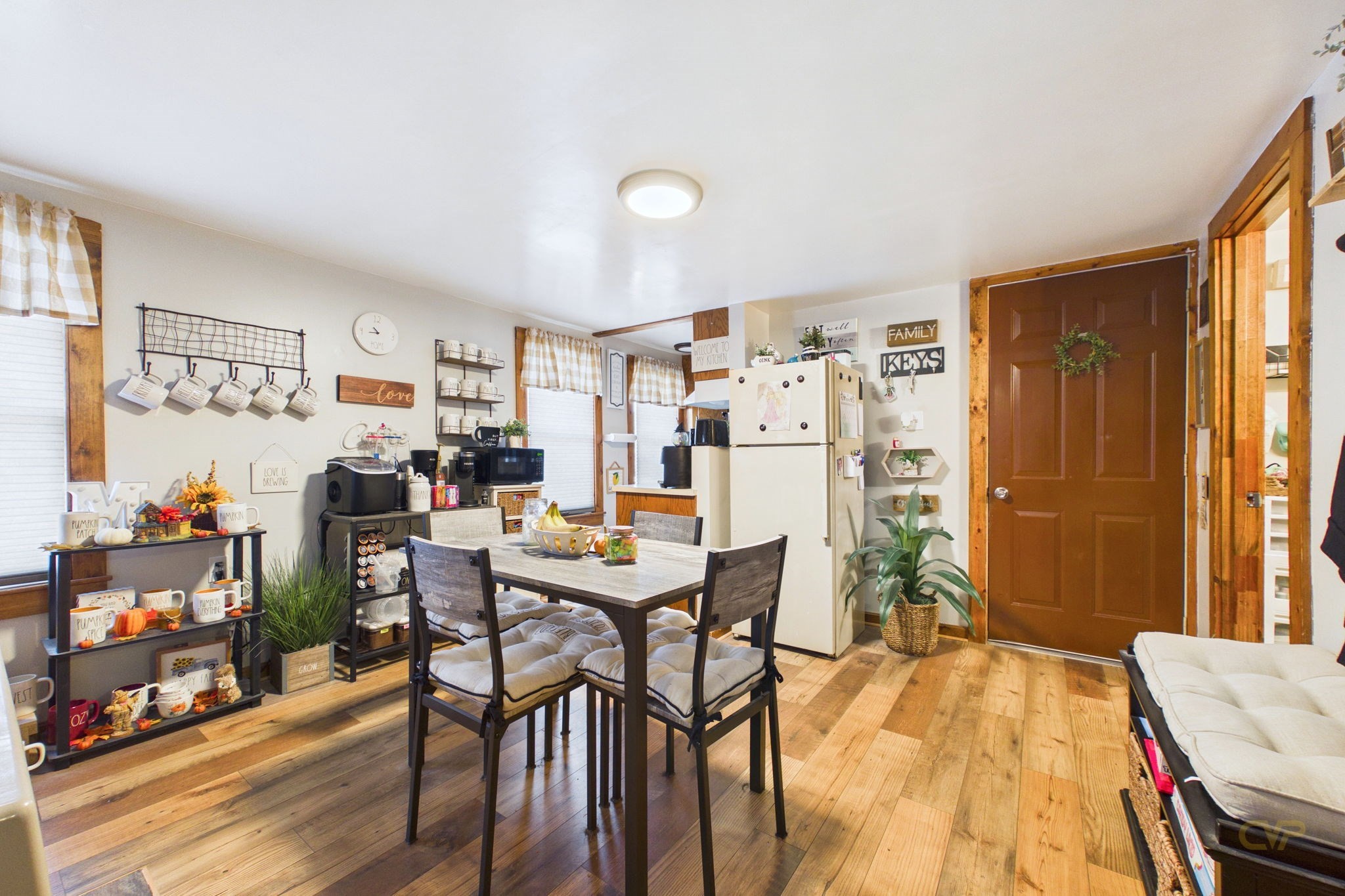 83 Rockland St Property Photo 6