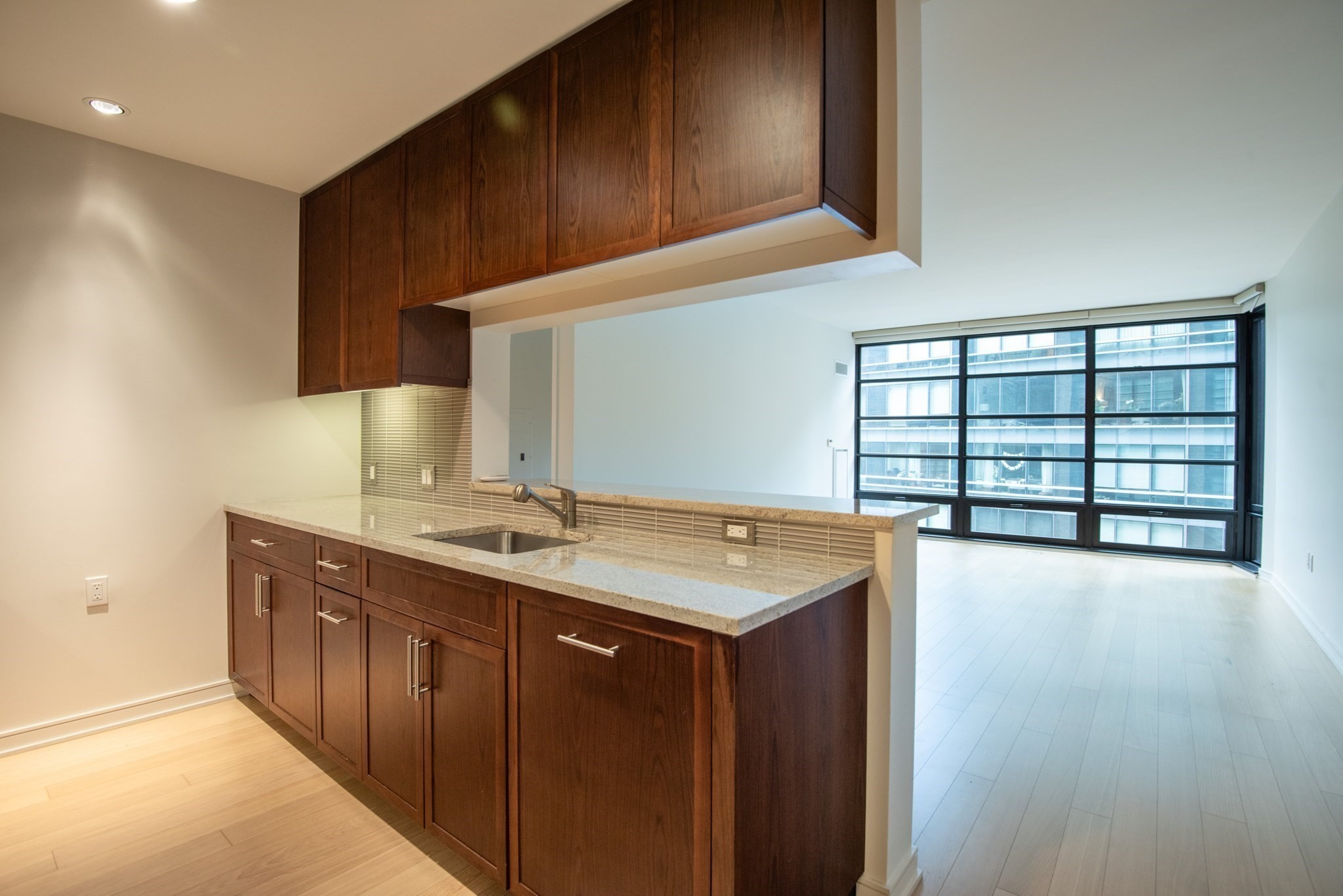 580 Washington St # 6f Property Photo 5