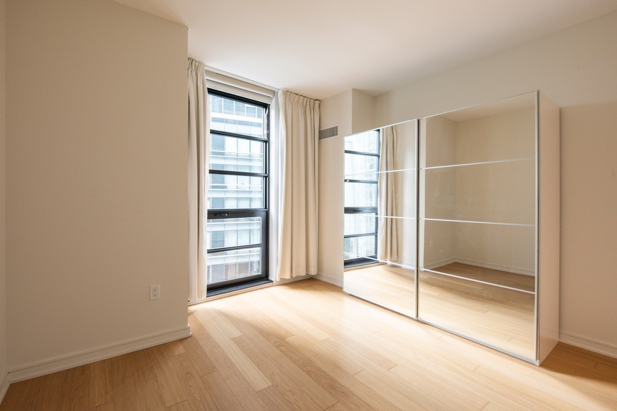 580 Washington St # 6f Property Photo 23