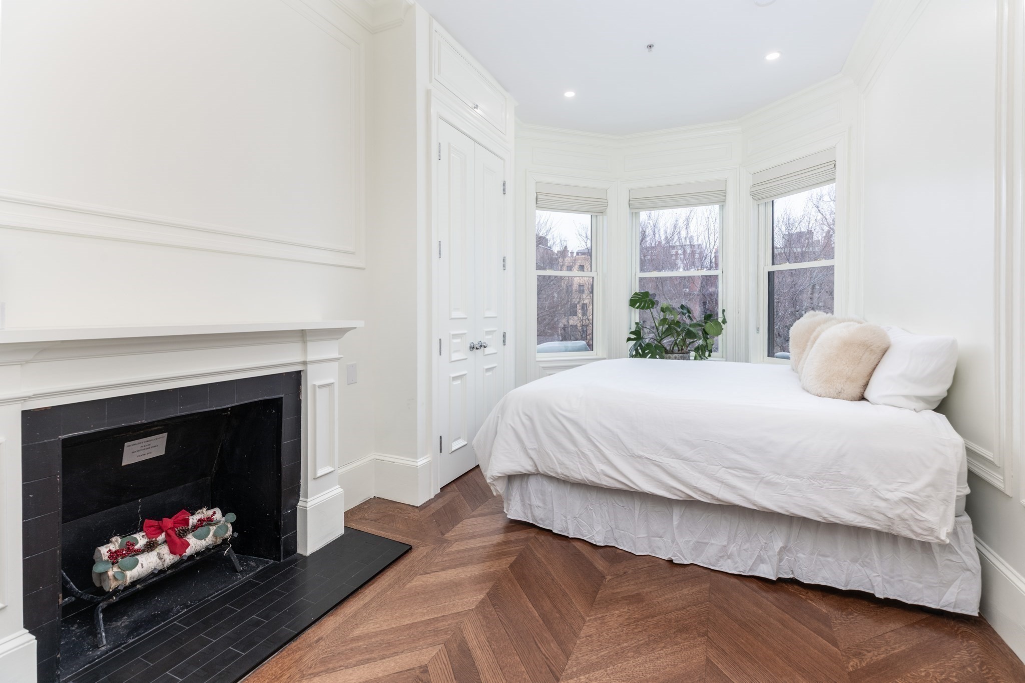 230 Commonwealth Ave Property Photo 12