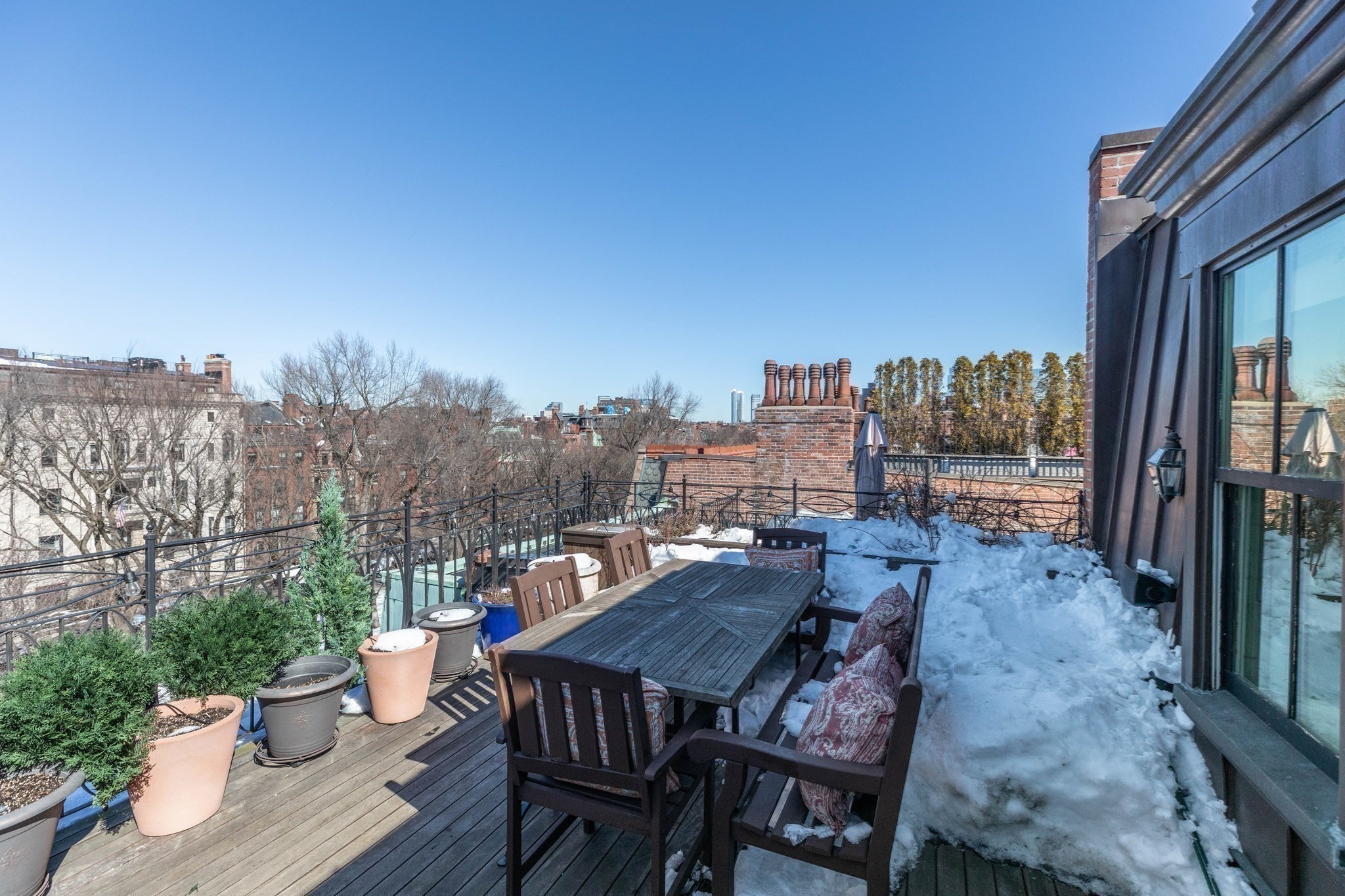230 Commonwealth Ave Property Photo 16