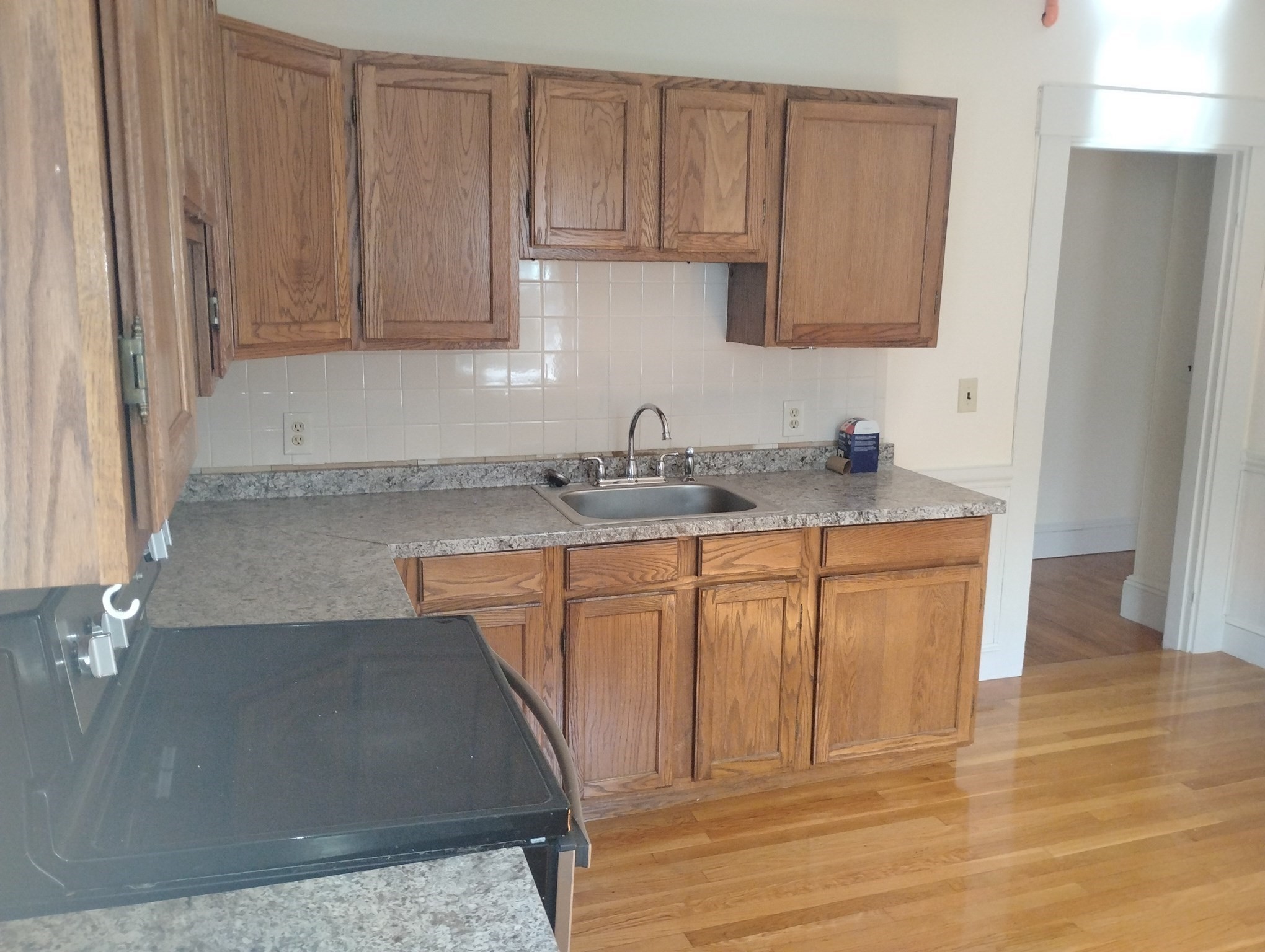 882 Main St # 2 Property Photo 6