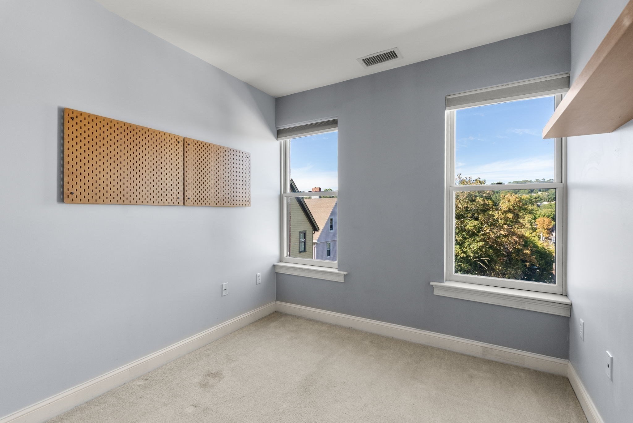 327 Centre St # 206b Property Photo 11
