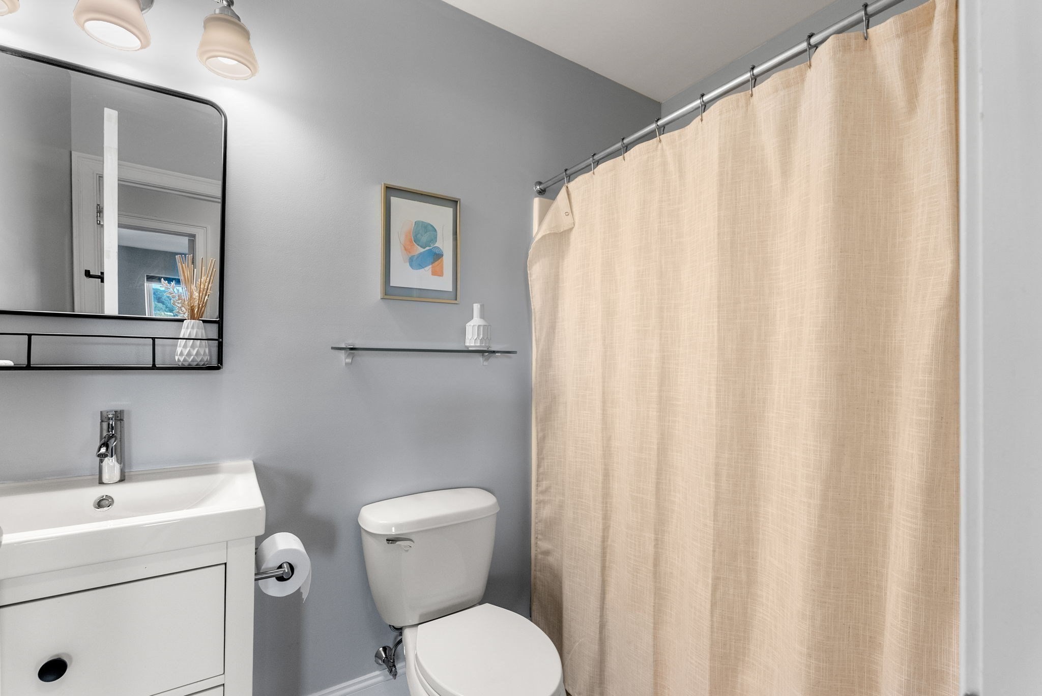 327 Centre St # 206b Property Photo 13