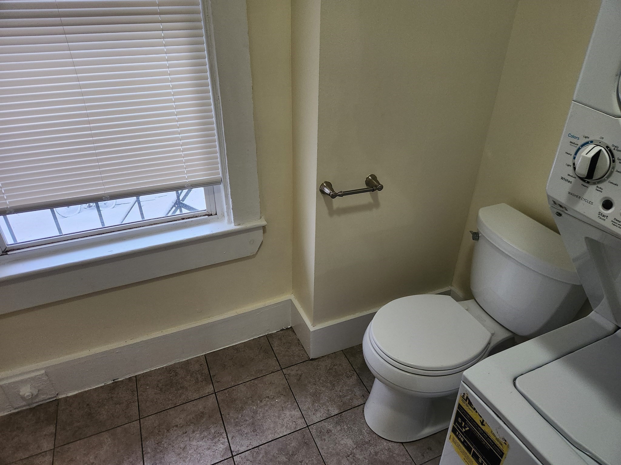 28 Centennial Place # 2r Property Photo 4