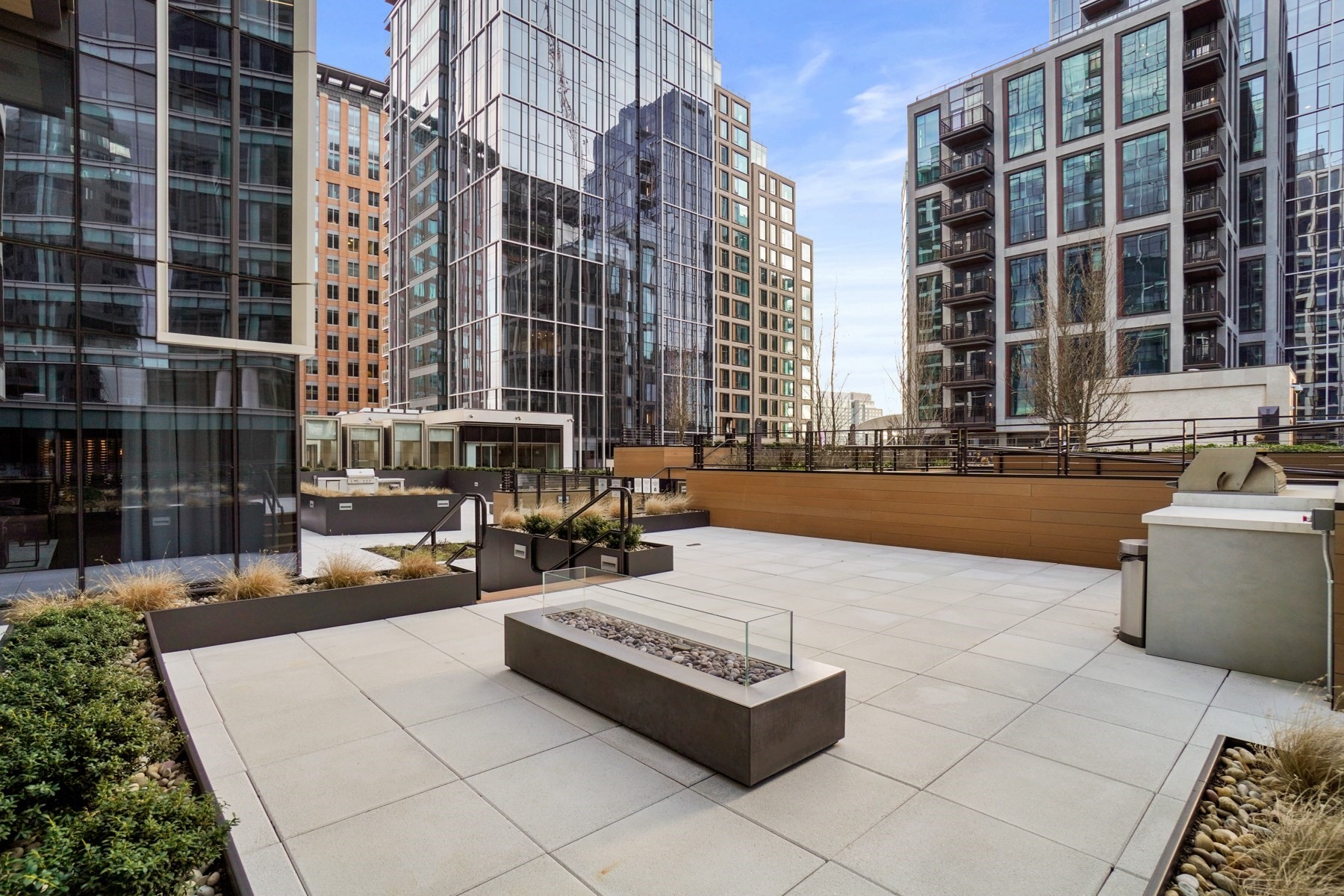 133 Seaport Boulevard # 1215 Property Photo 28