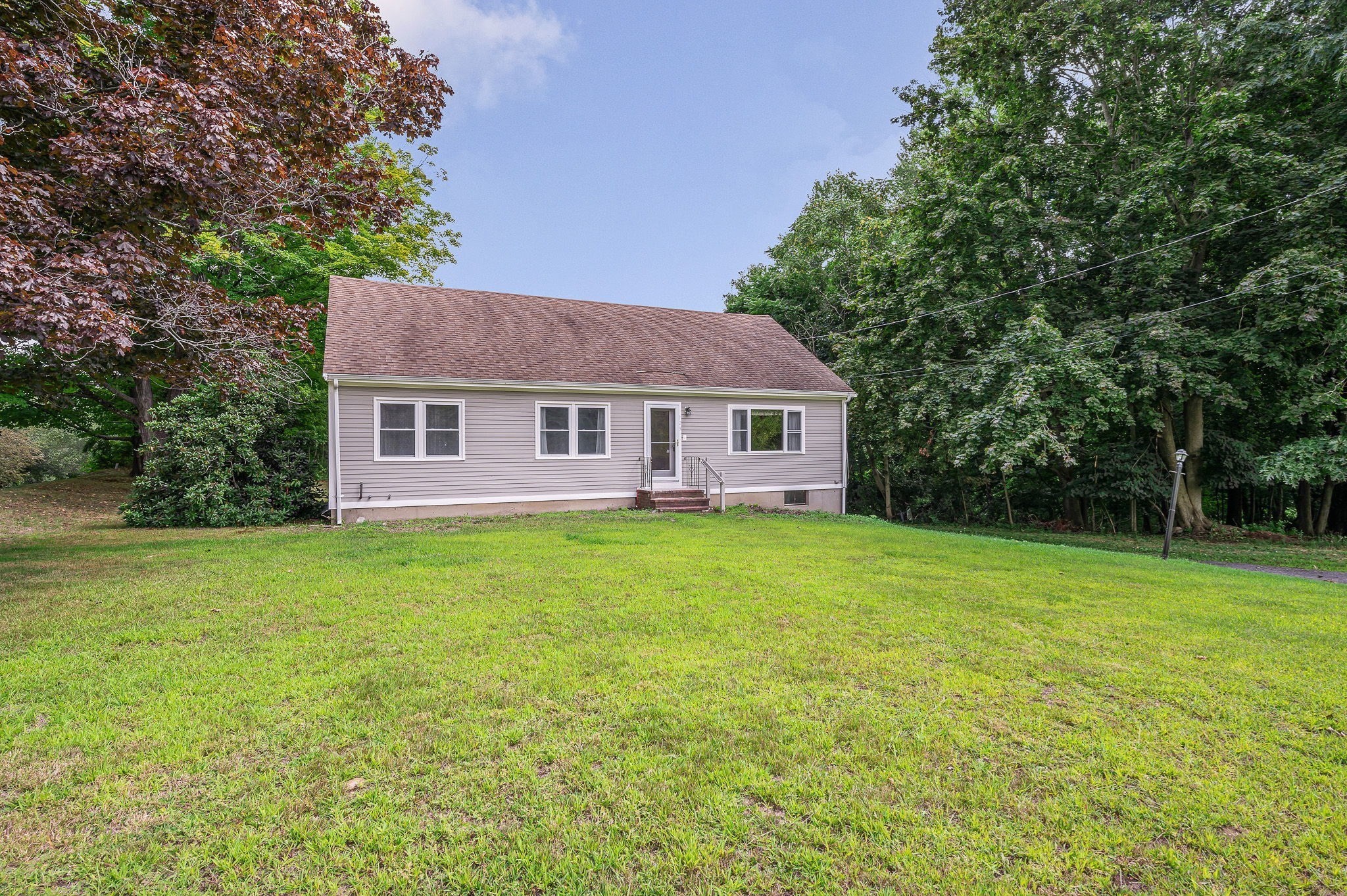 129 Forest St Property Photo 2