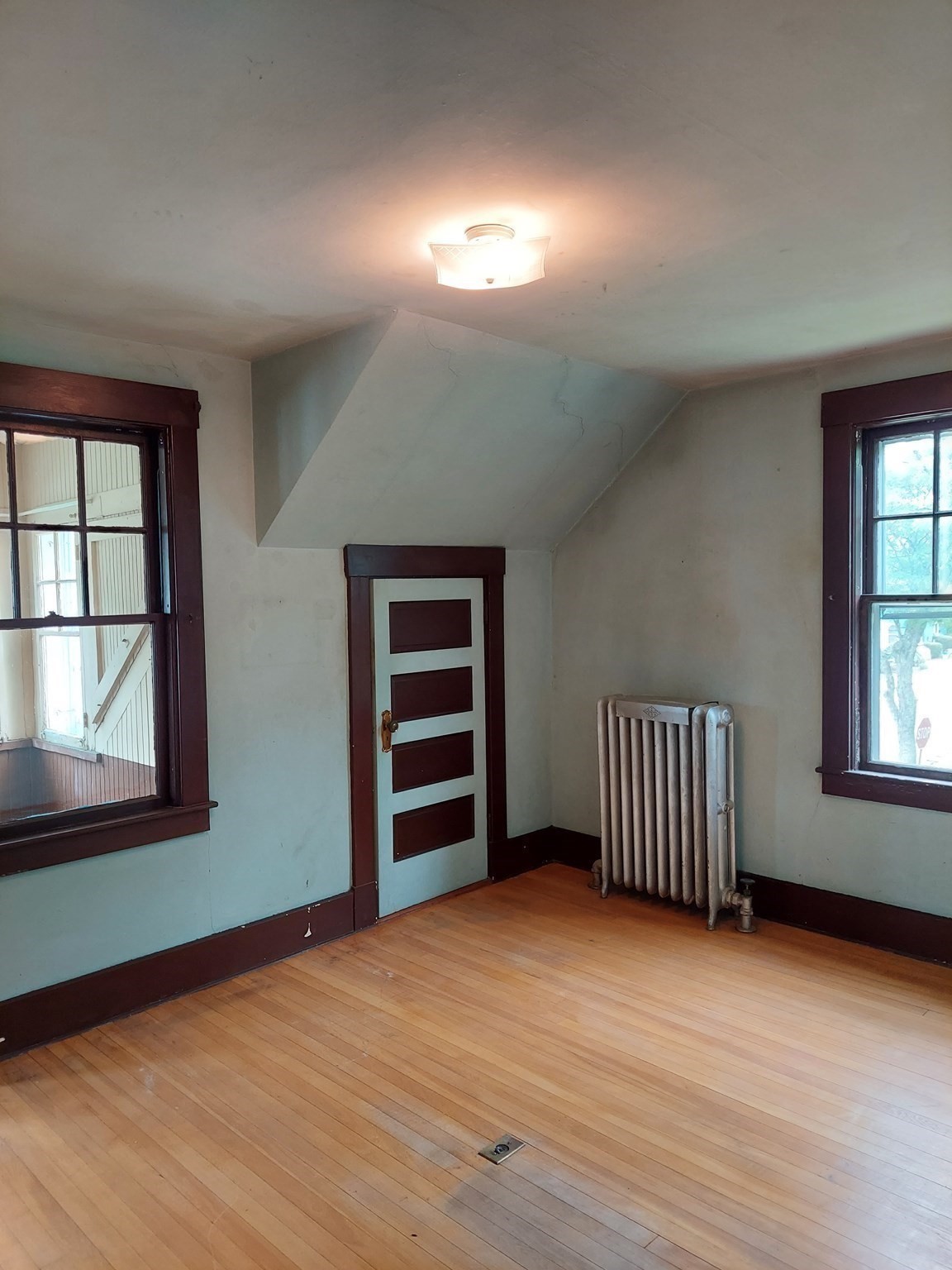 51 River Street Property Photo 28