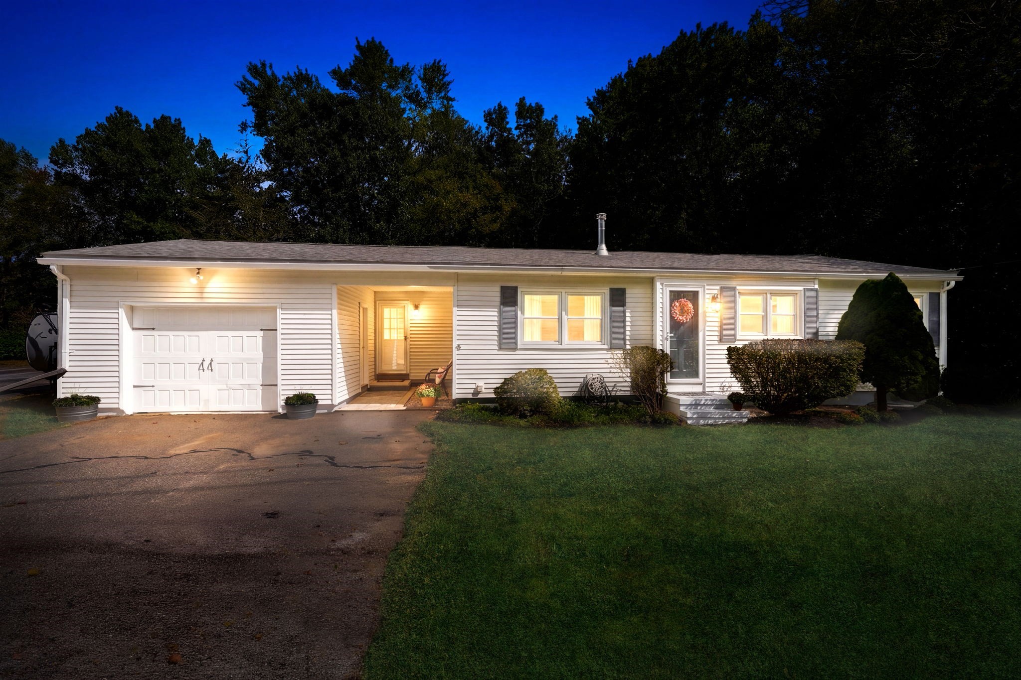 418 Millville Rd Property Photo 1