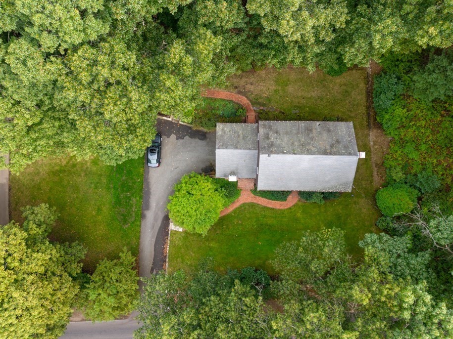 480 Essex St Property Photo 36