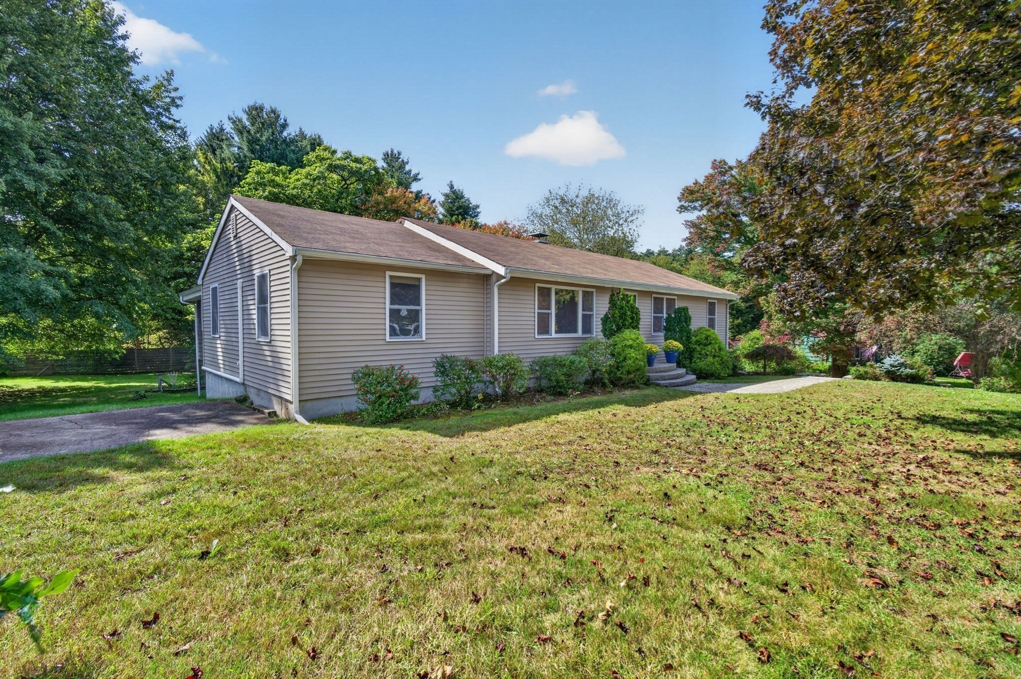 12 Sunset Property Photo 2