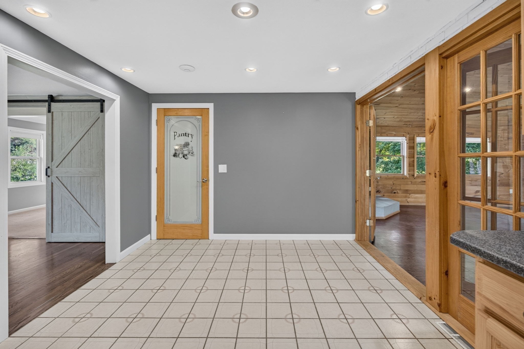 12 Sunset Property Photo 7