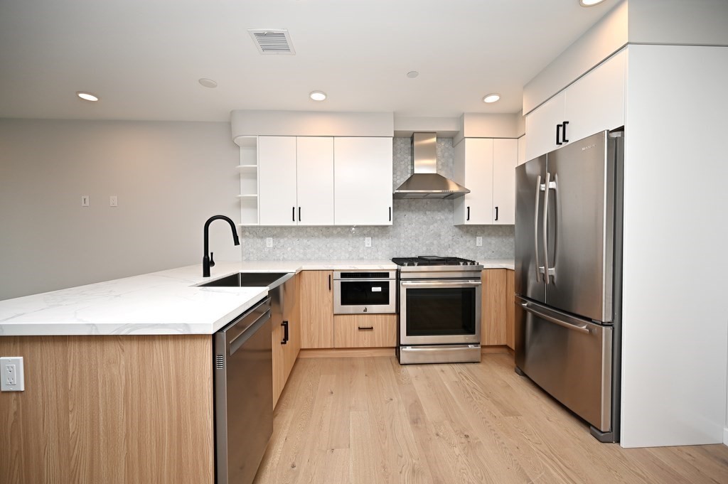 457 West Broadway # 303 Property Photo 1