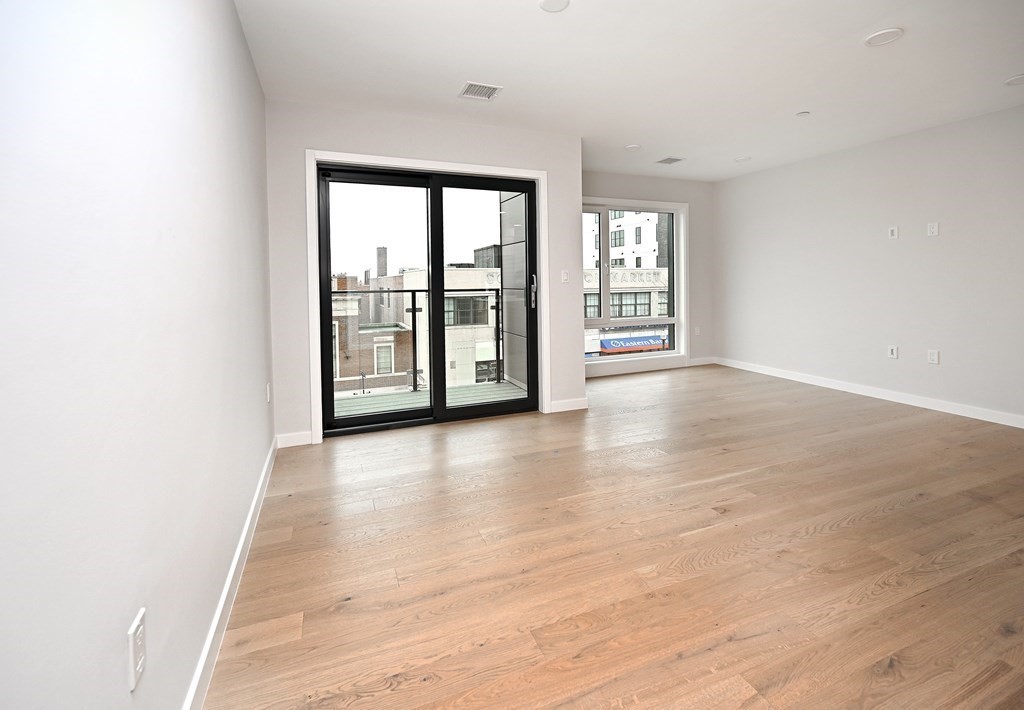457 West Broadway # 303 Property Photo 5