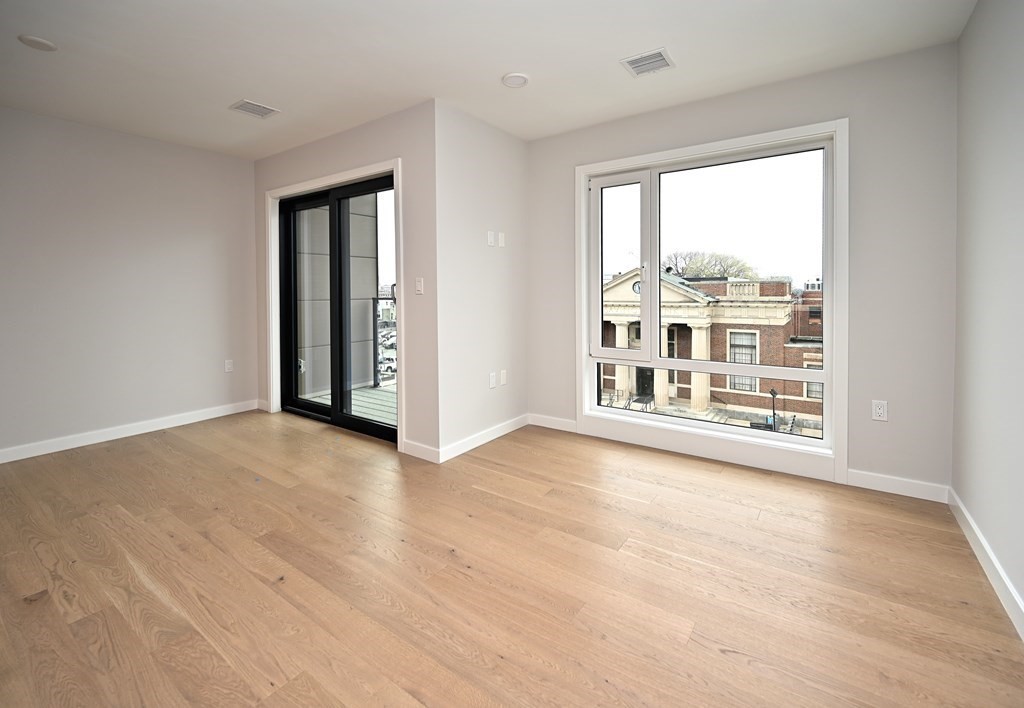 457 West Broadway # 303 Property Photo 6