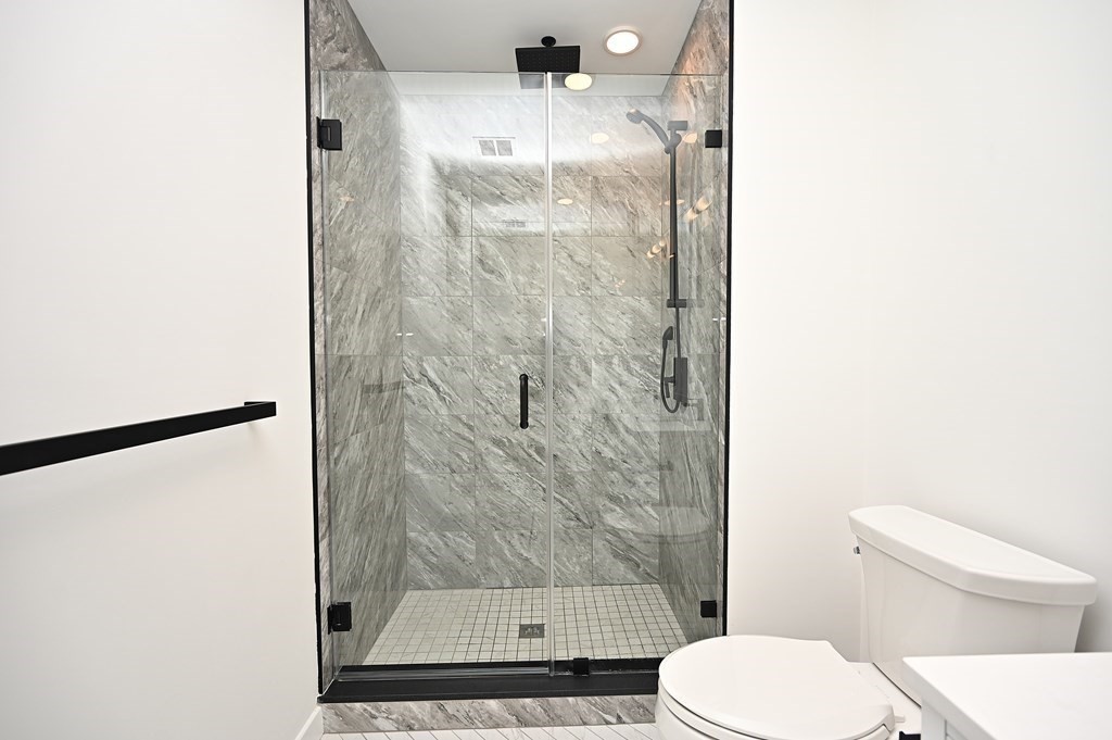 457 West Broadway # 303 Property Photo 10
