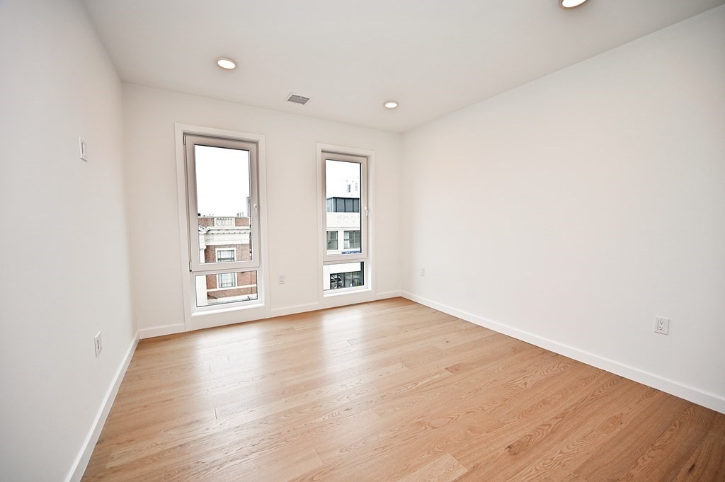 457 West Broadway # 303 Property Photo 11