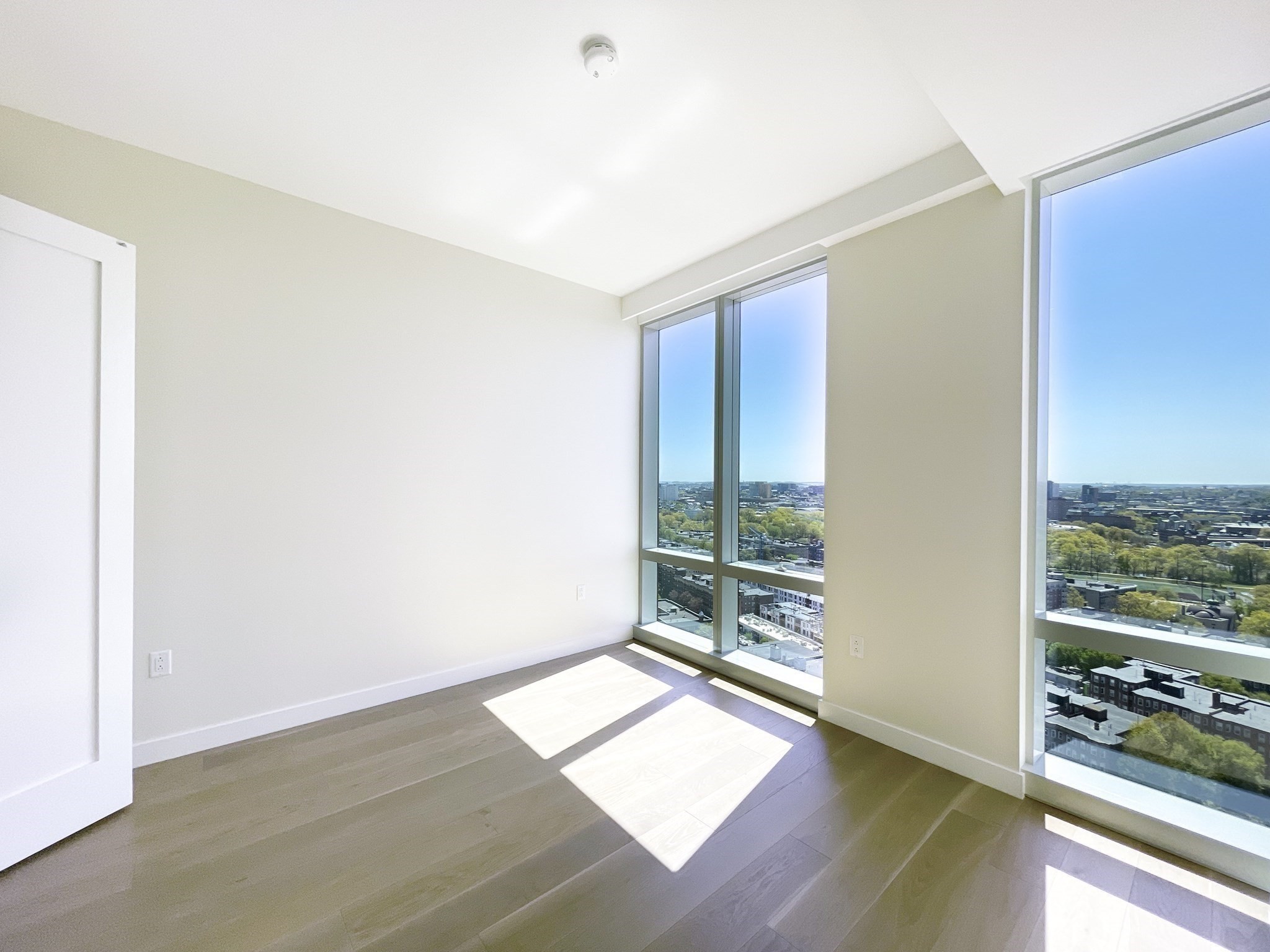 188 Brookline Ave # 27d Property Photo 6