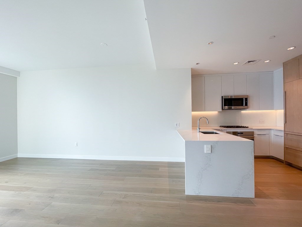 188 Brookline Ave # 27d Property Photo 11