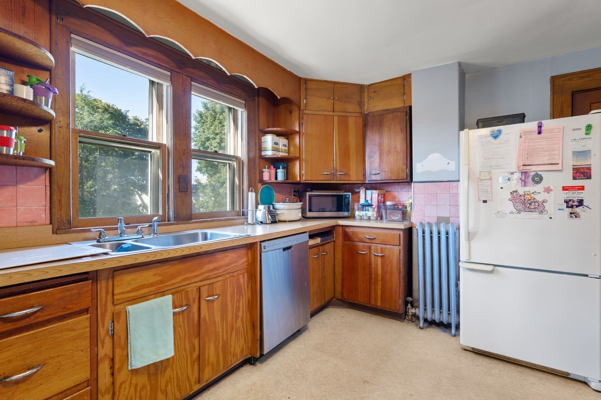 138 Forest St Property Photo 4