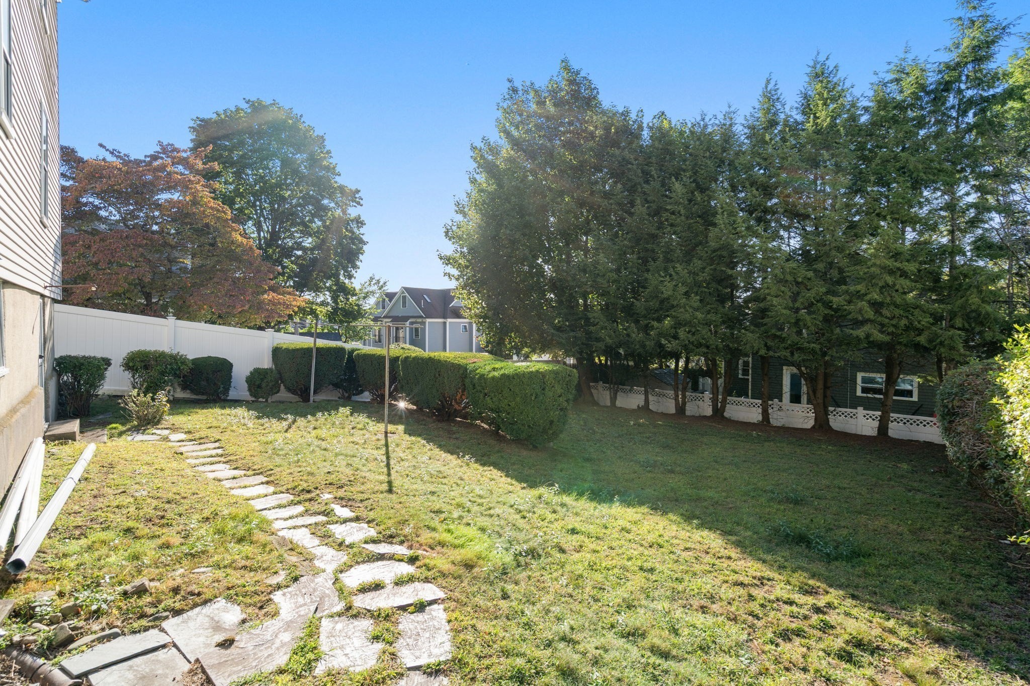 138 Forest St Property Photo 12