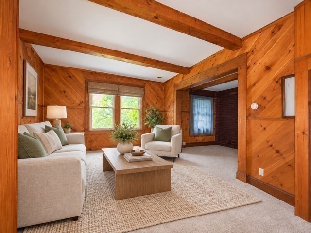 10 Cycle St Property Photo 5