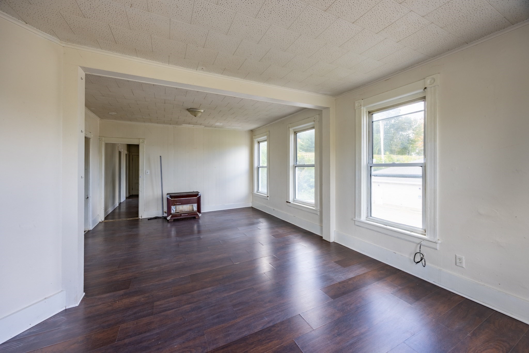 66 E Main St Property Photo 16