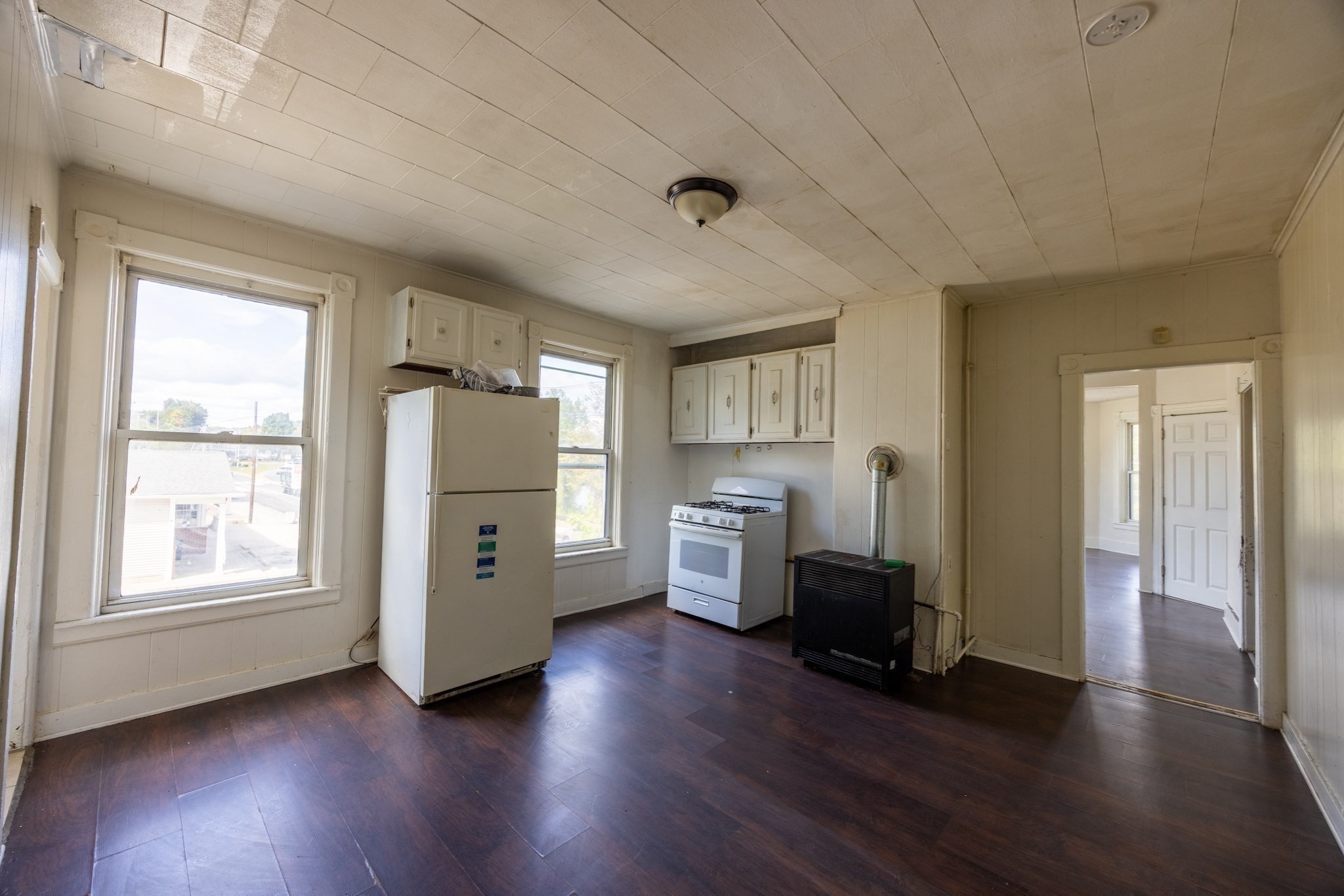 66 E Main St Property Photo 19