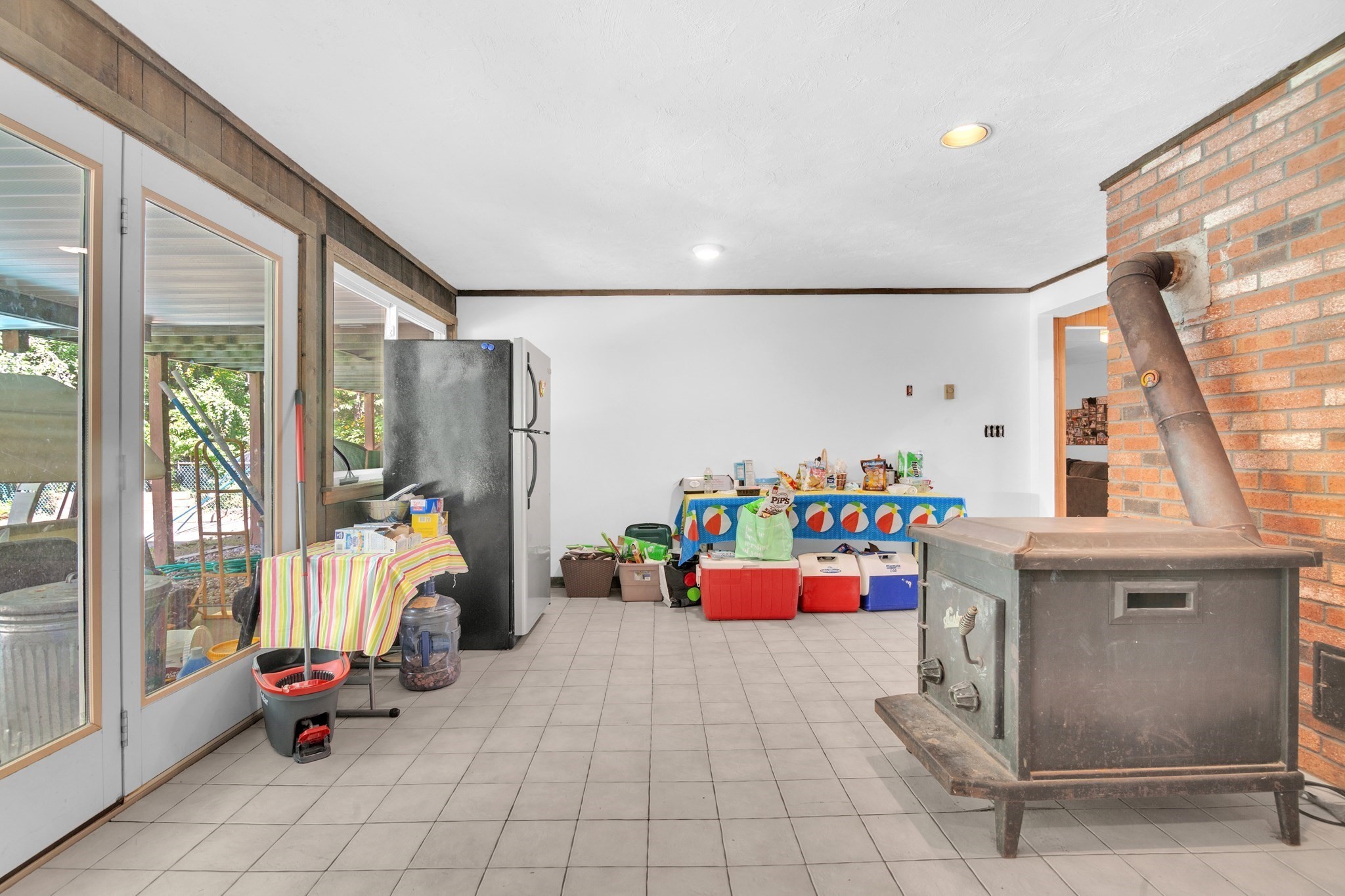 80 Winter St Property Photo 33