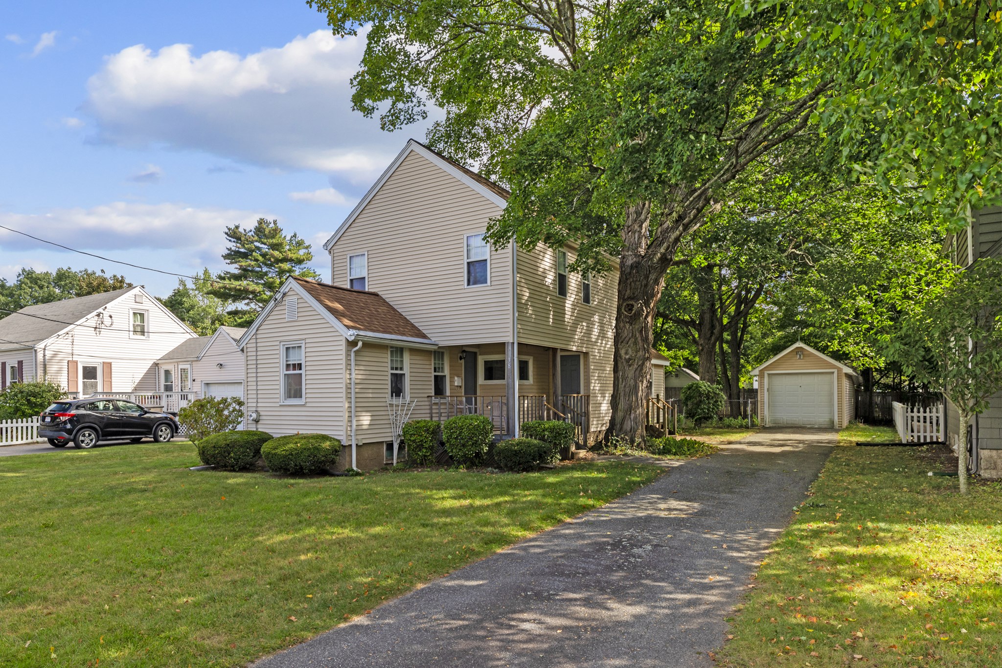 38 Loker St Property Photo 1