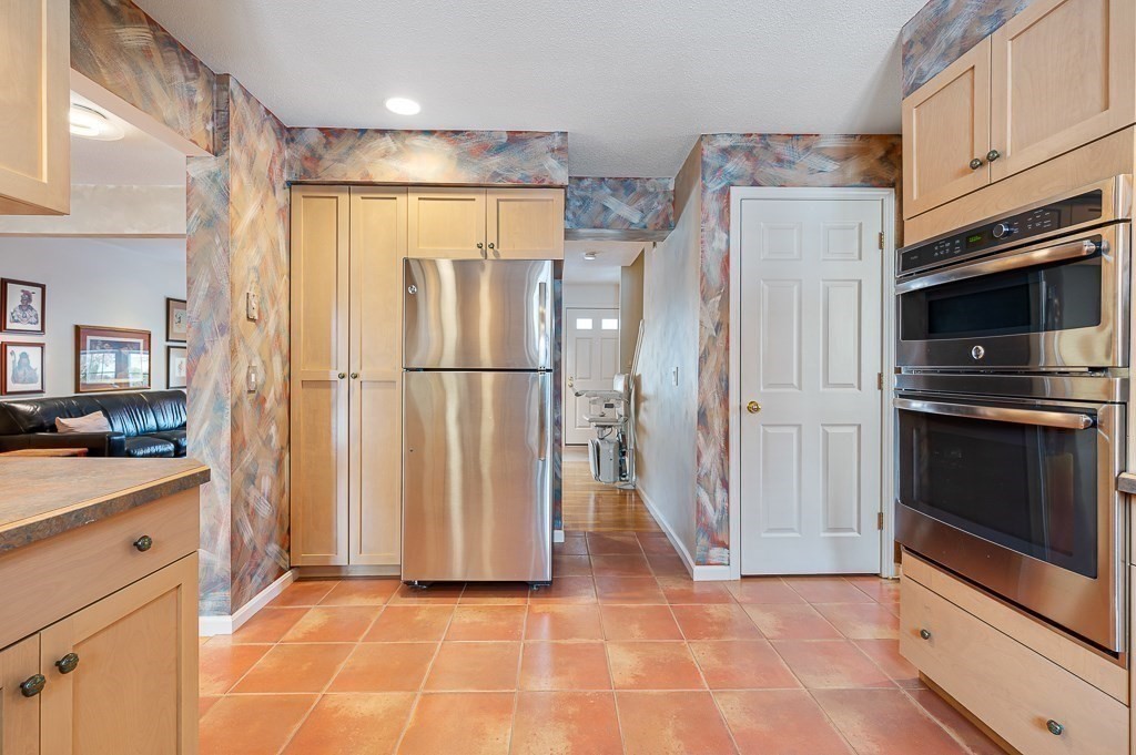 39 Waterford Drive # 39 Property Photo 7