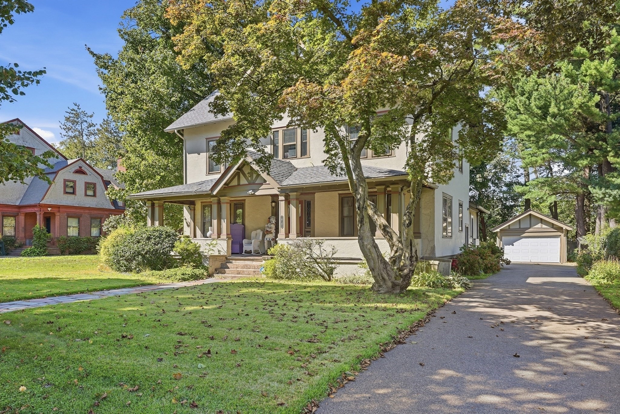 98 Bellevue Ave Property Photo 2